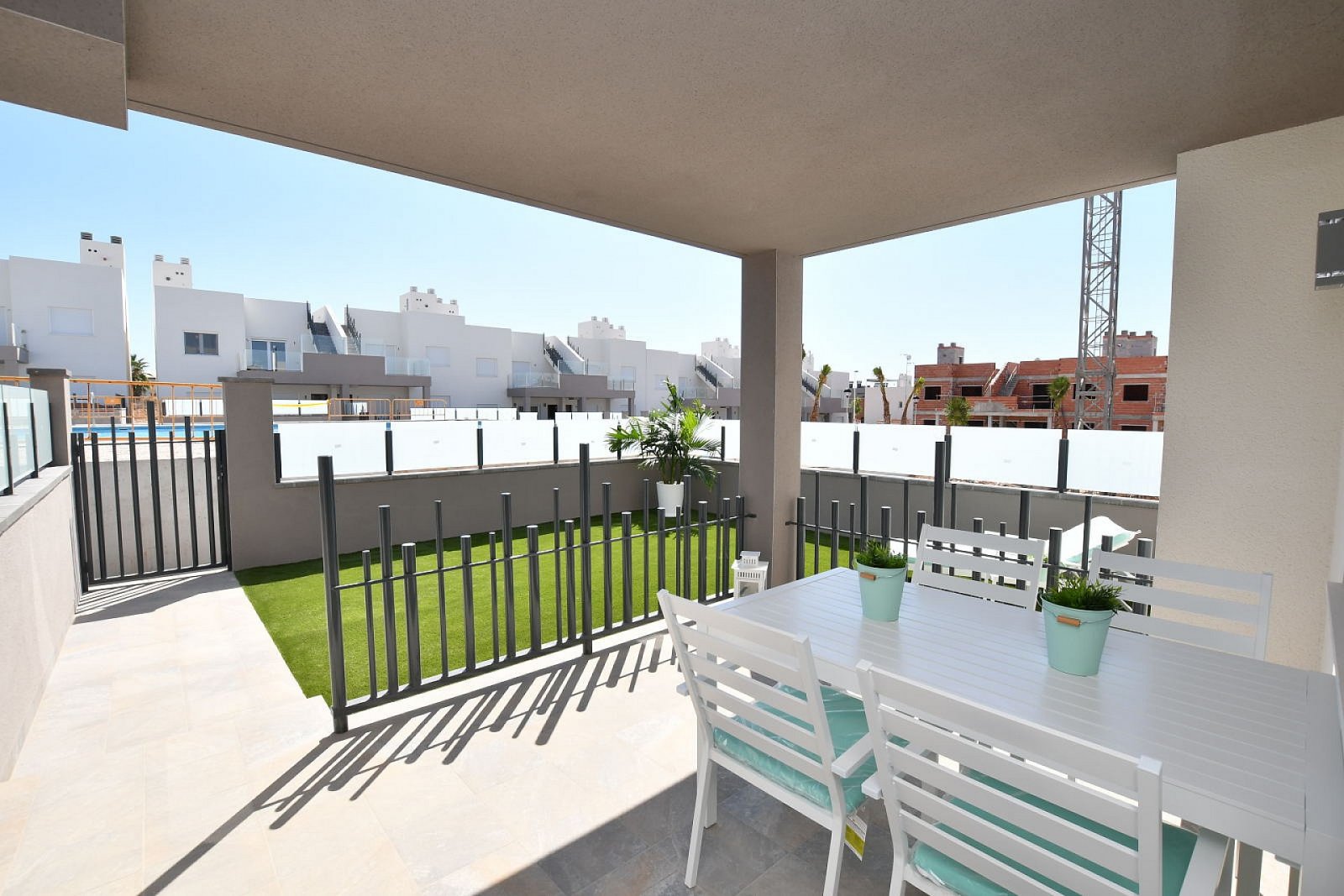 Mediterranes 2-Zimmer-Apartment mit Garten & Pool