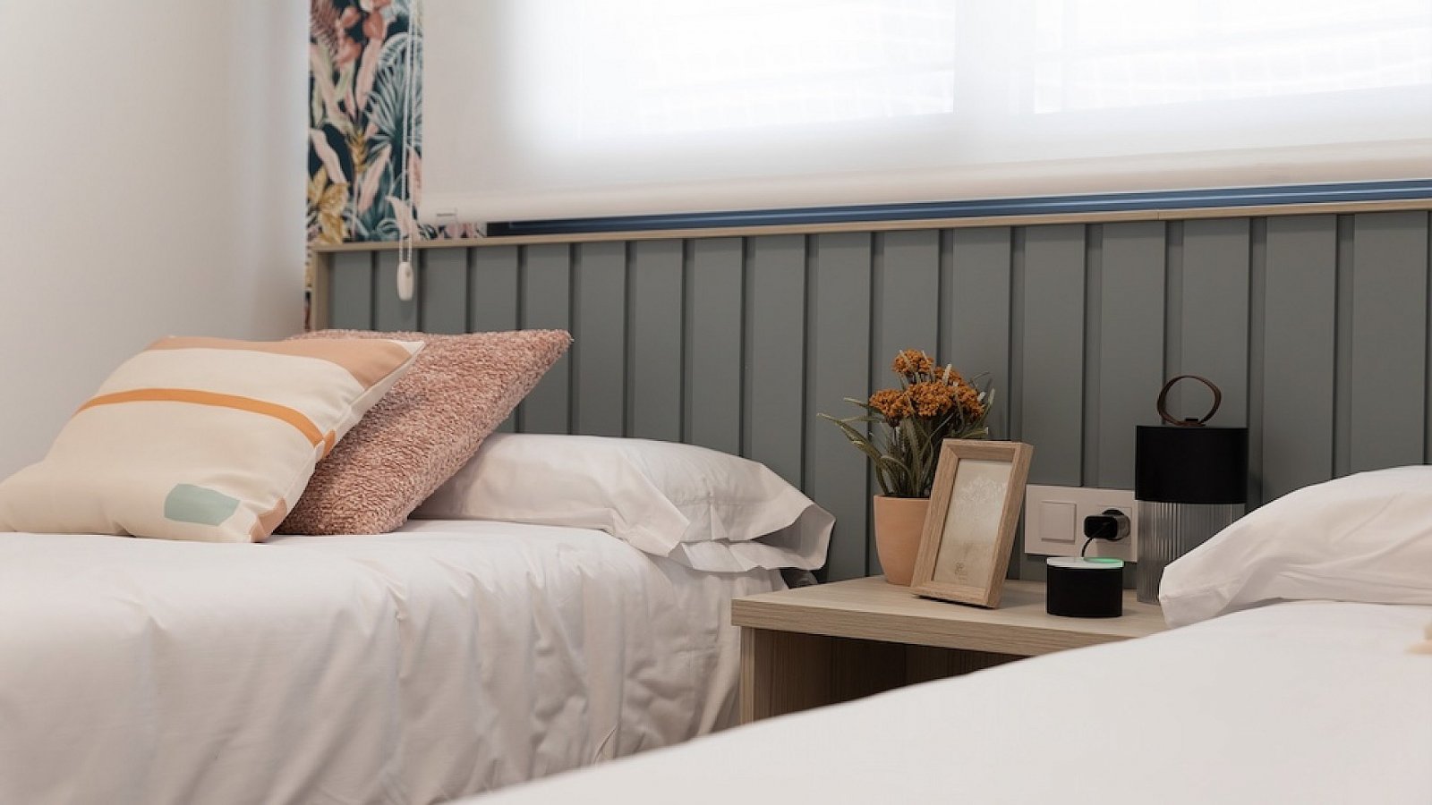 Exklusives Garten-Apartment mit Infinity-Pool und Meerblick