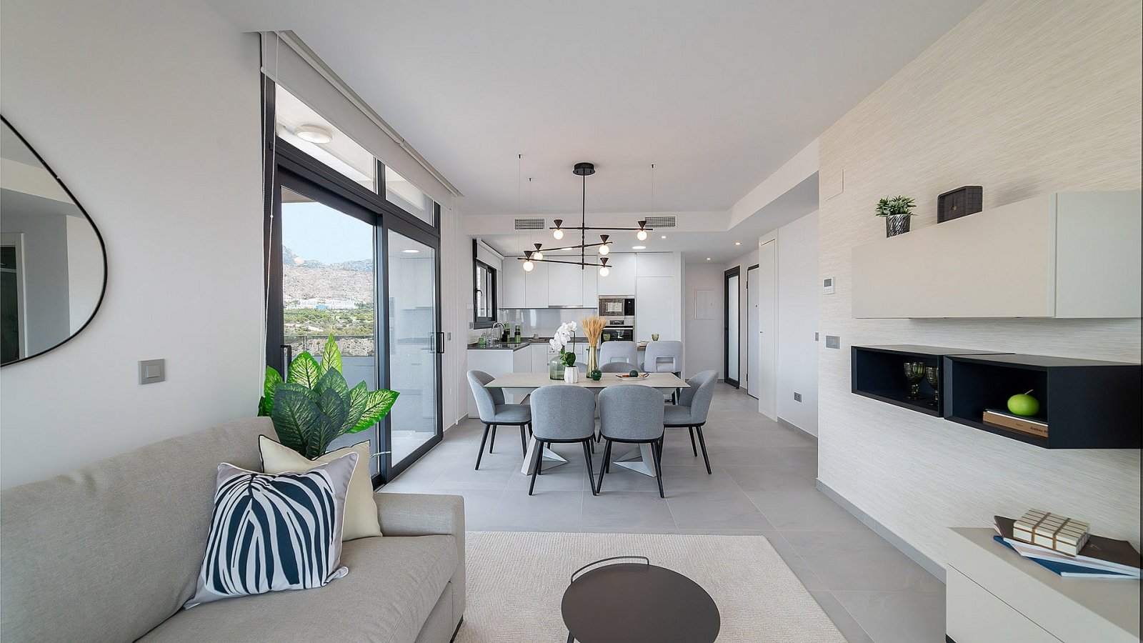 Modernes Apartment mit Dachterrasse, Pool und Parkplatz