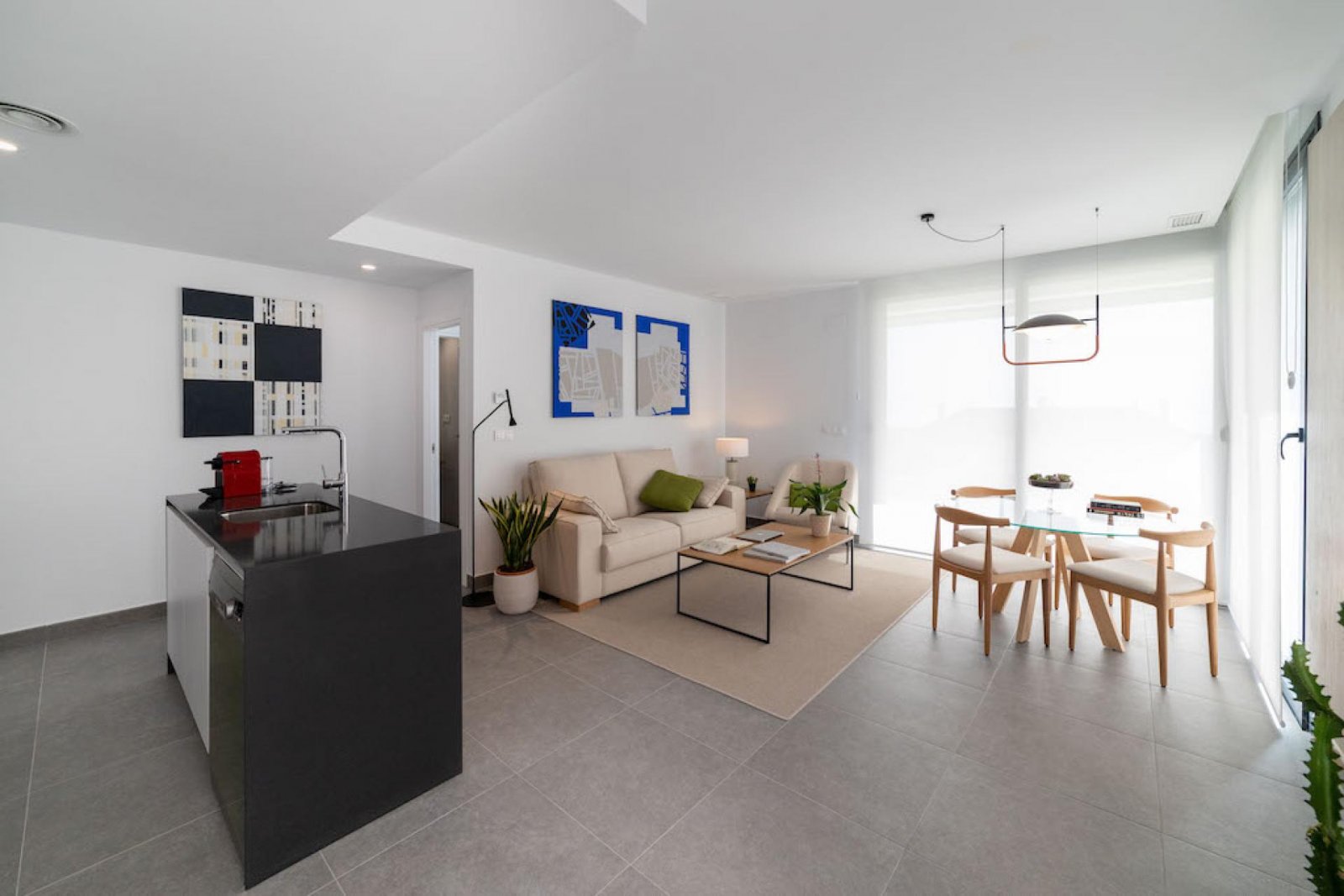 Exklusives Wohnen zwischen Bergen und Meer