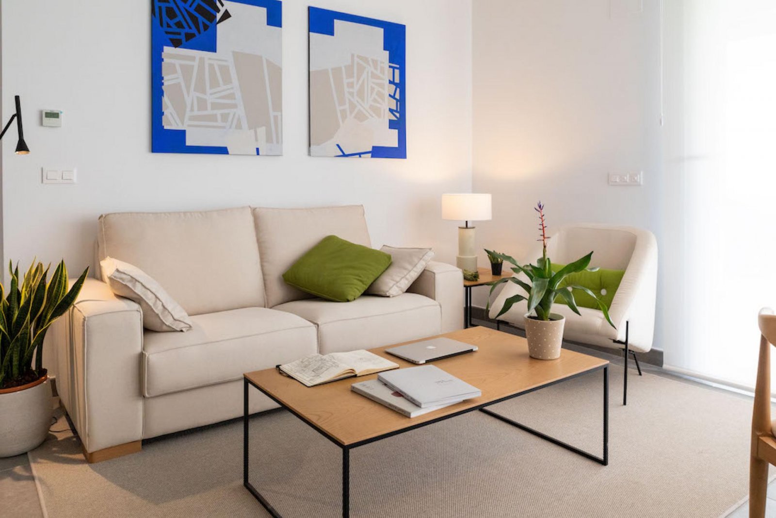 Exklusives Wohnen zwischen Bergen und Meer