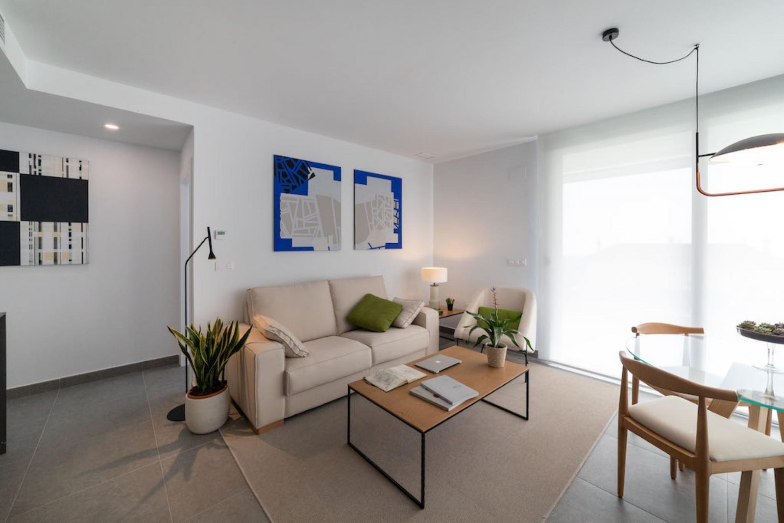 Exklusives Wohnen zwischen Bergen und Meer