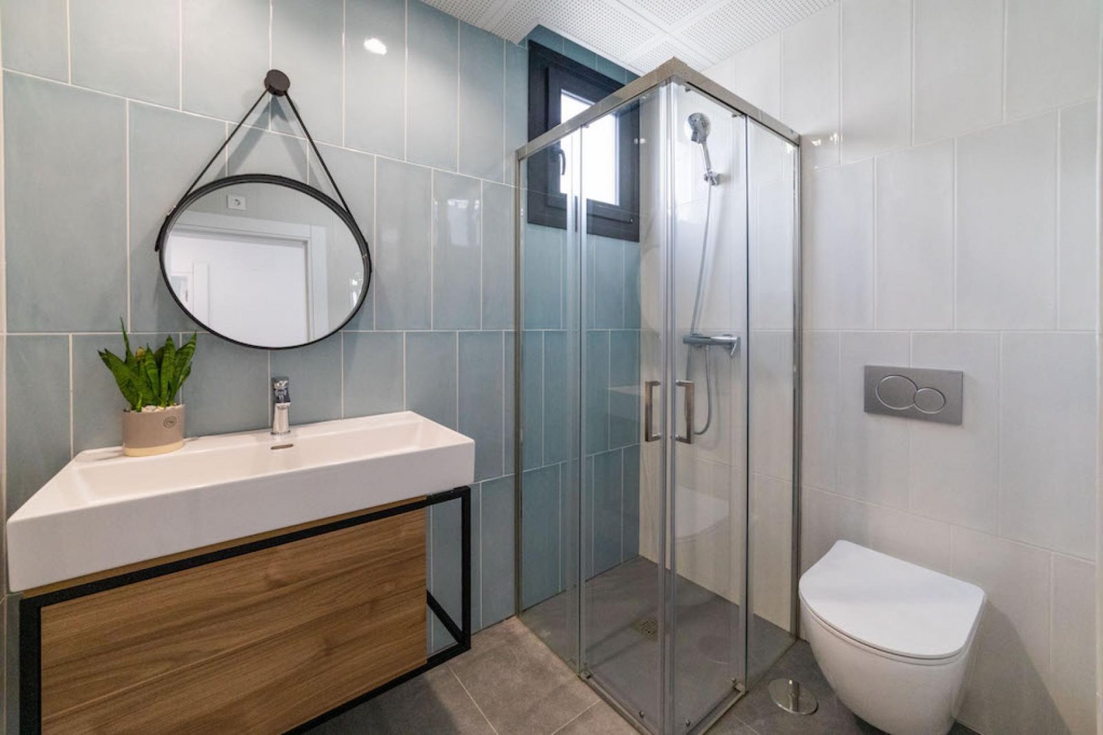 Exklusives Wohnen zwischen Bergen und Meer