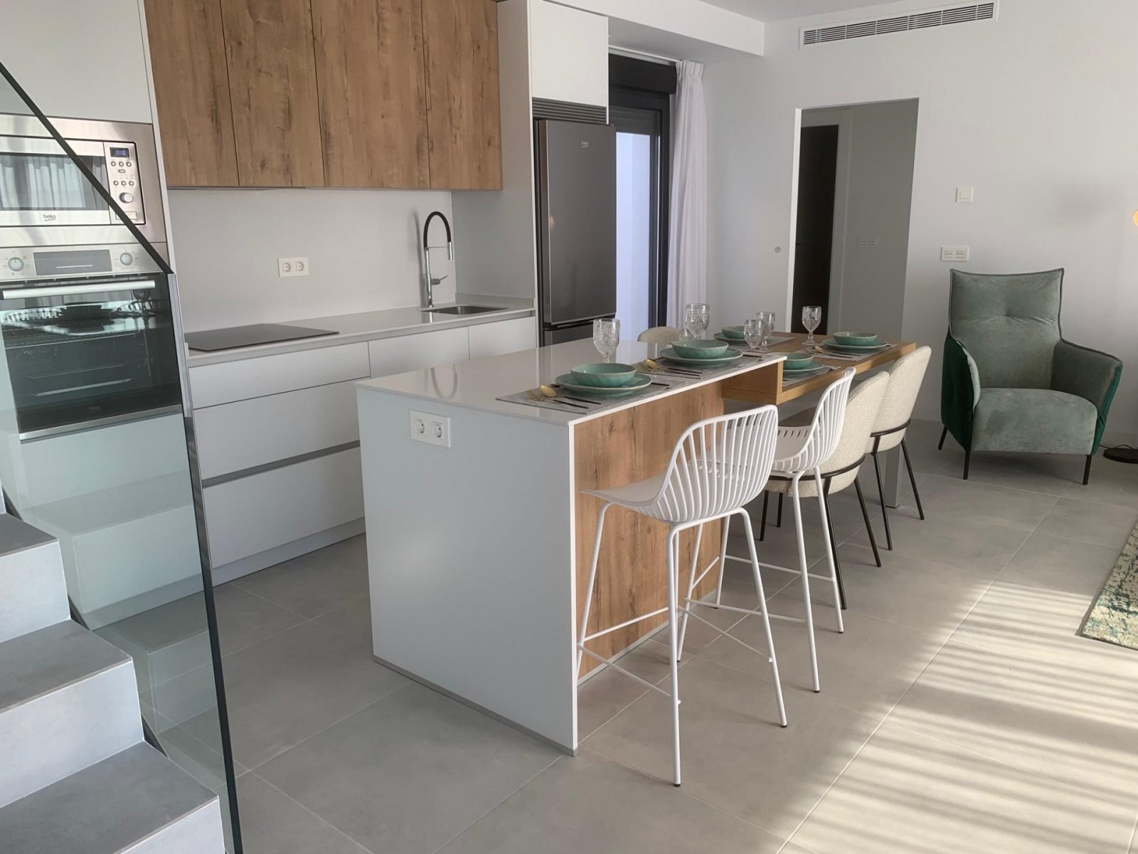 Moderne Villa mit privatem Pool & Garten