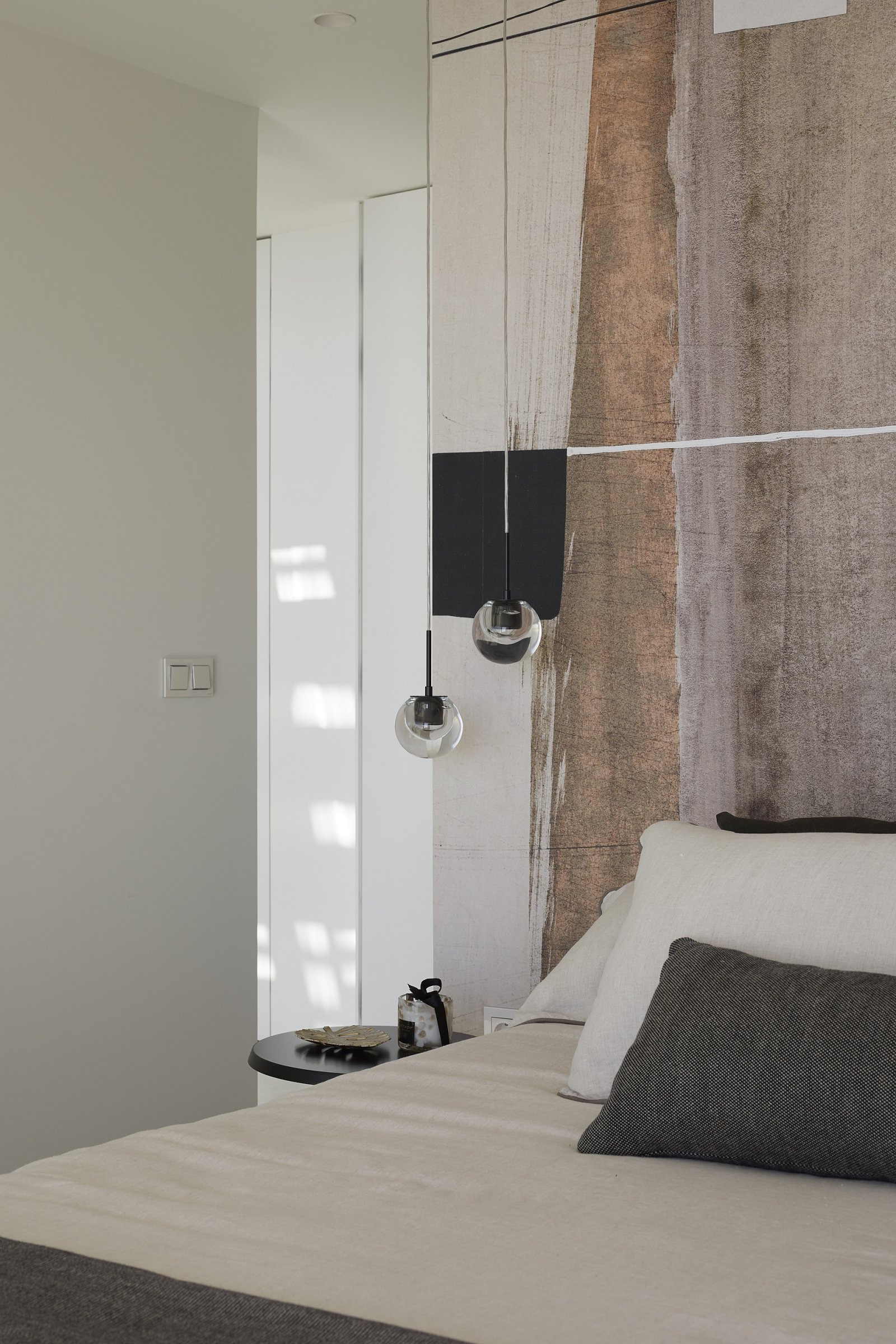 Minimalistische Luxusvilla mit Infinity-Pool und Meerblick