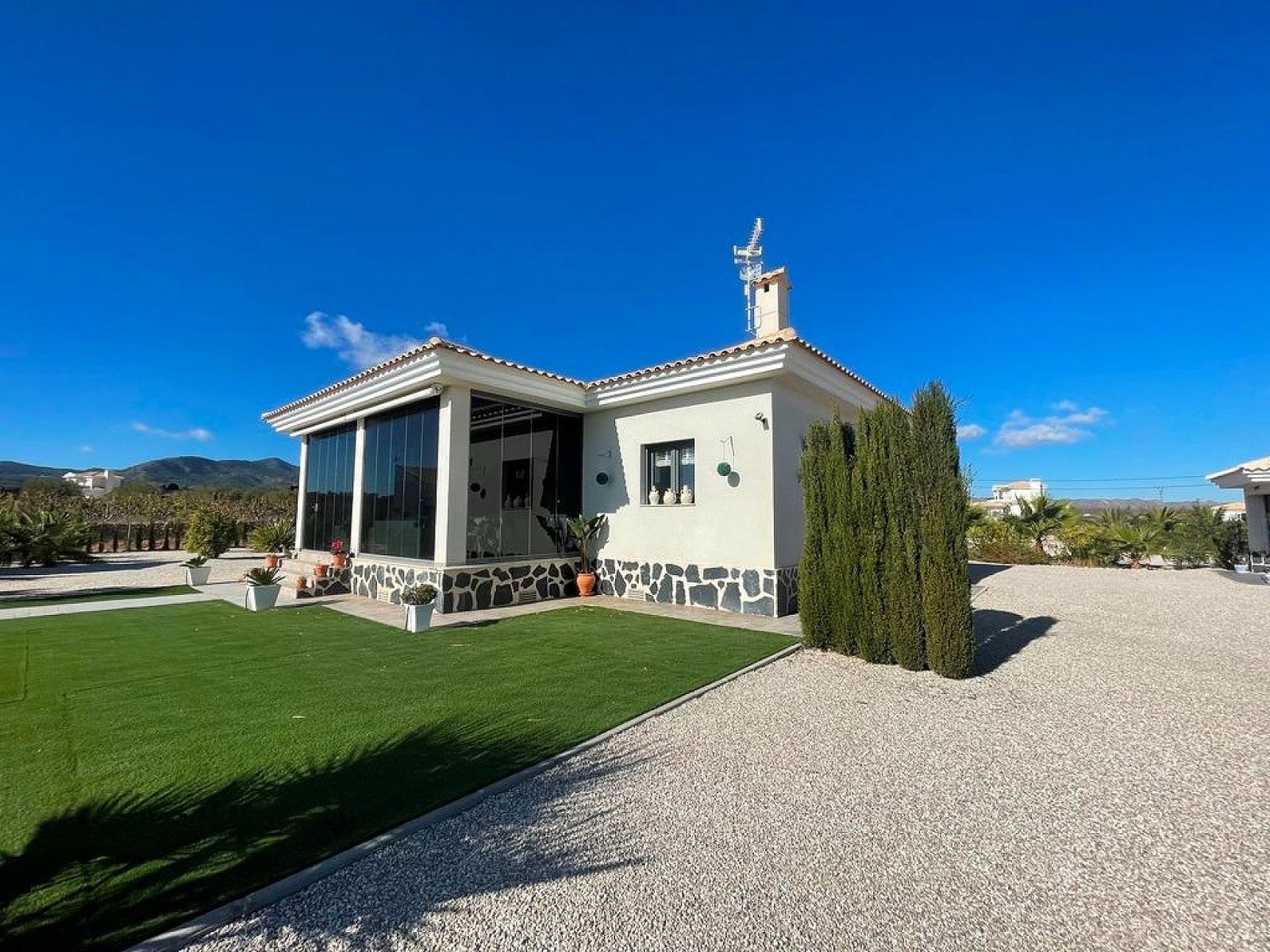 Traumvillen nach Maß mit Pool in Pinoso