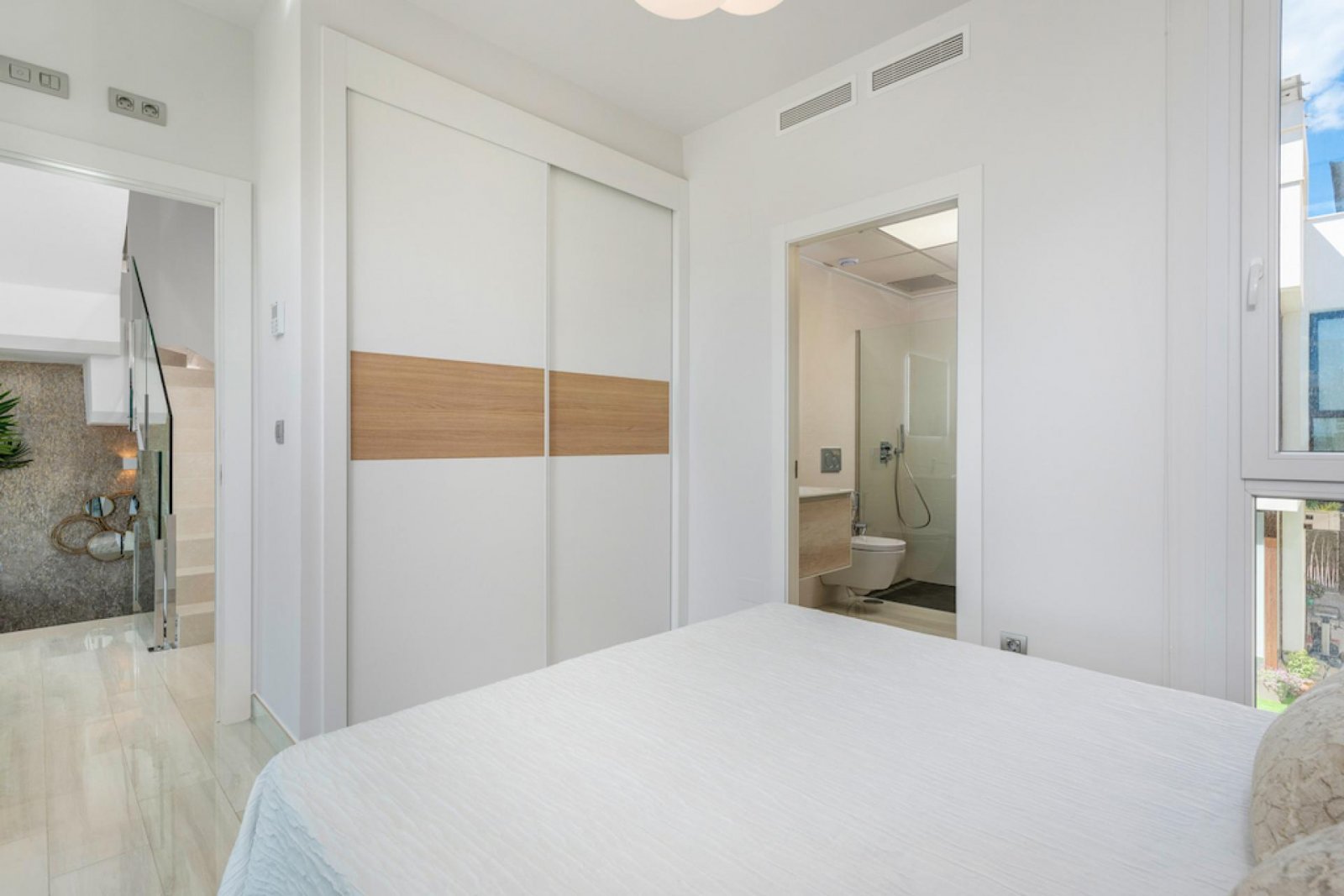 Moderne Villa mit 3 Schlafzimmern, privatem Pool & eigenem Parkplatz – Exklusives Wohnen