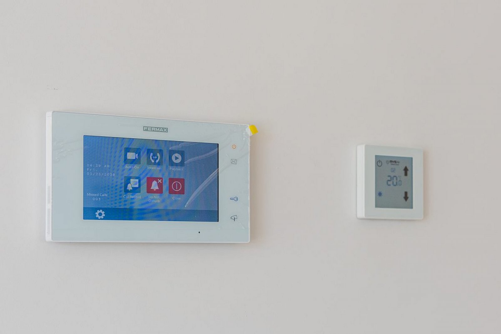 Moderne Villa mit Pool auf eigenem Grundstück