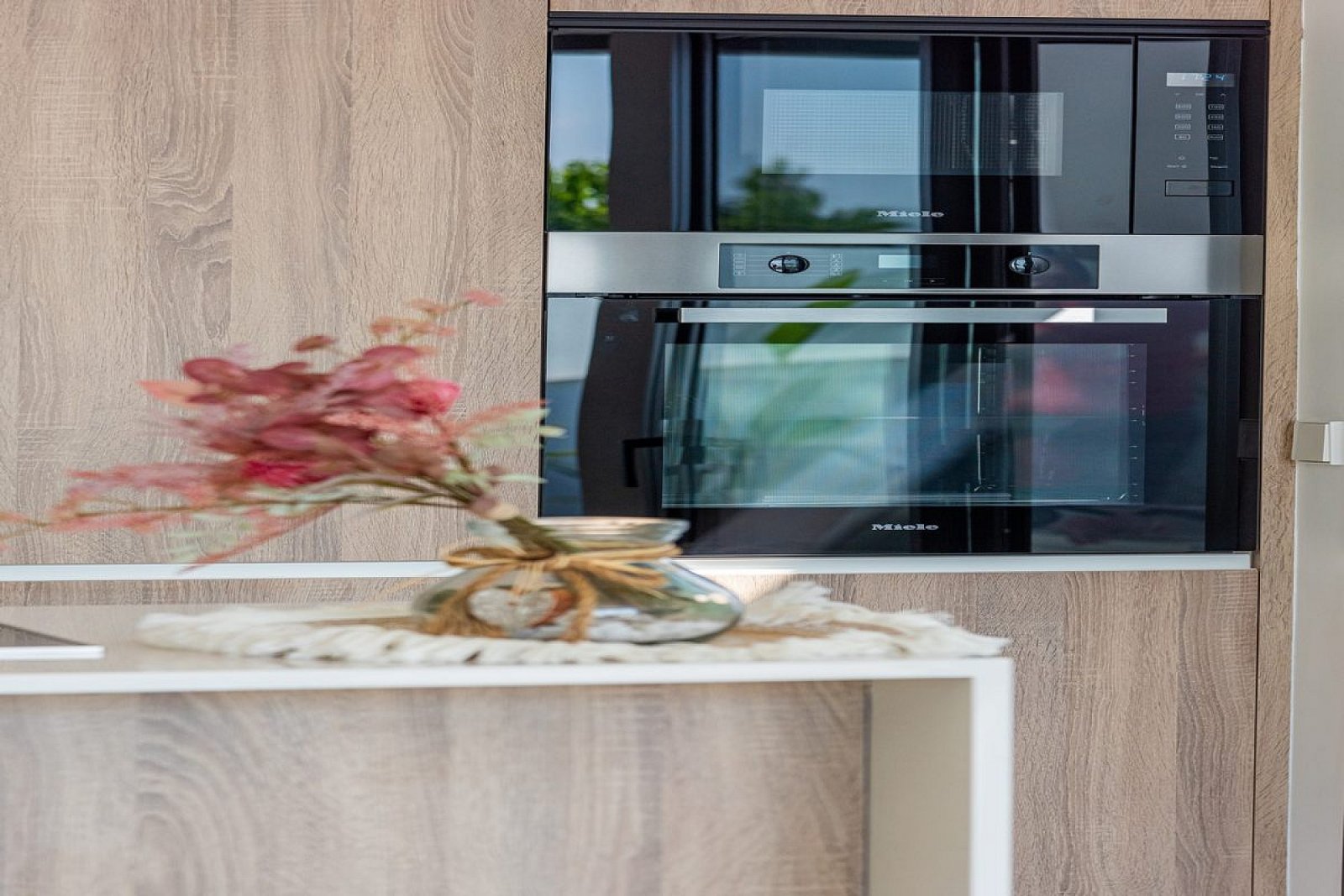 Moderne Villa mit Pool auf eigenem Grundstück