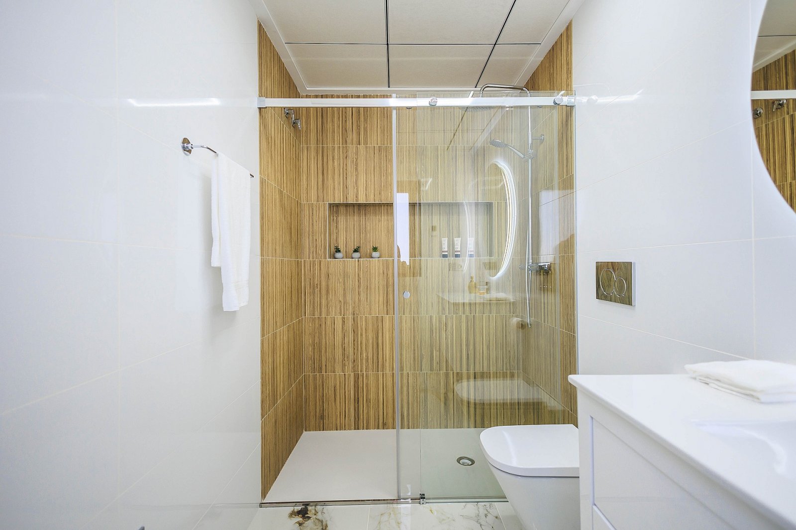 Stilvolle Villa mit großzügigen Wohnbereichen und Gemeinschaftspool