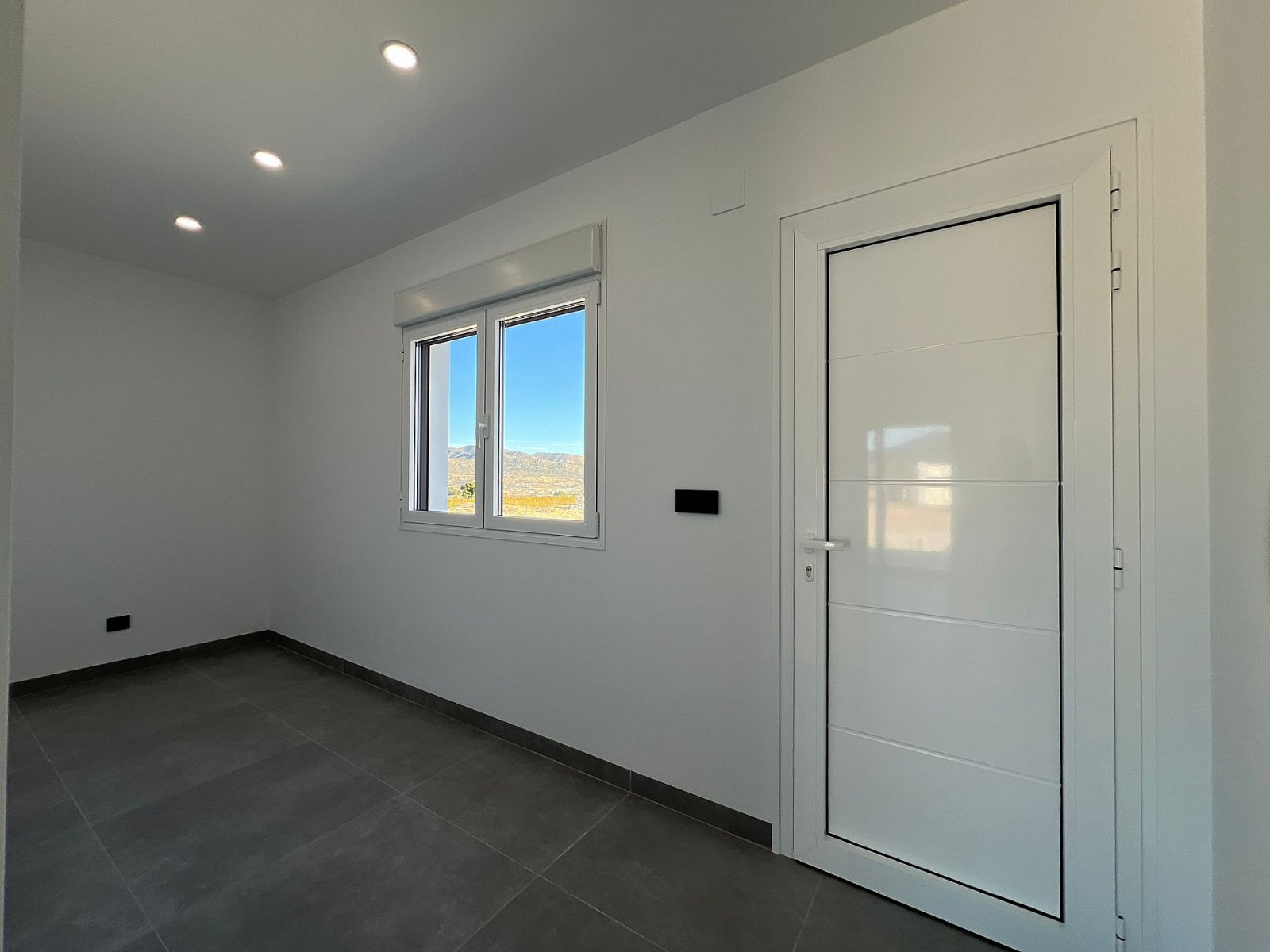 Luxusvilla mit Pool, Garage und spektakulärem Panorama