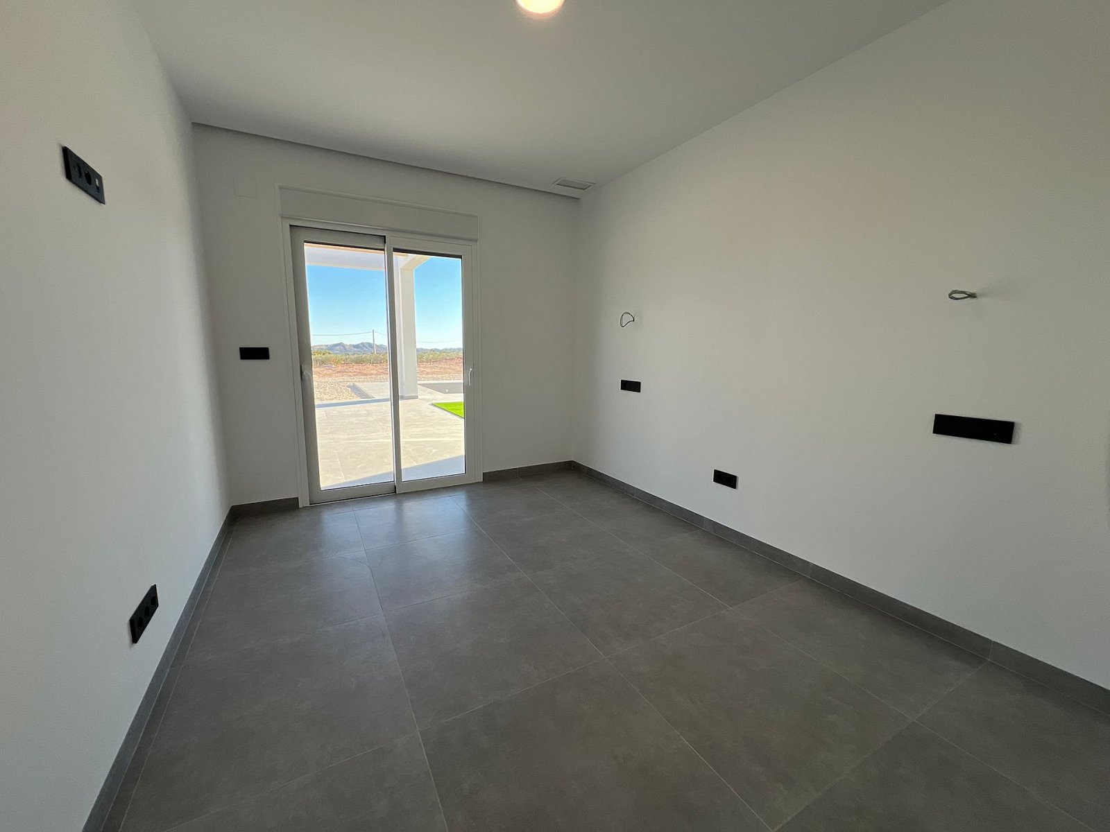 Luxusvilla mit Pool, Garage und spektakulärem Panorama