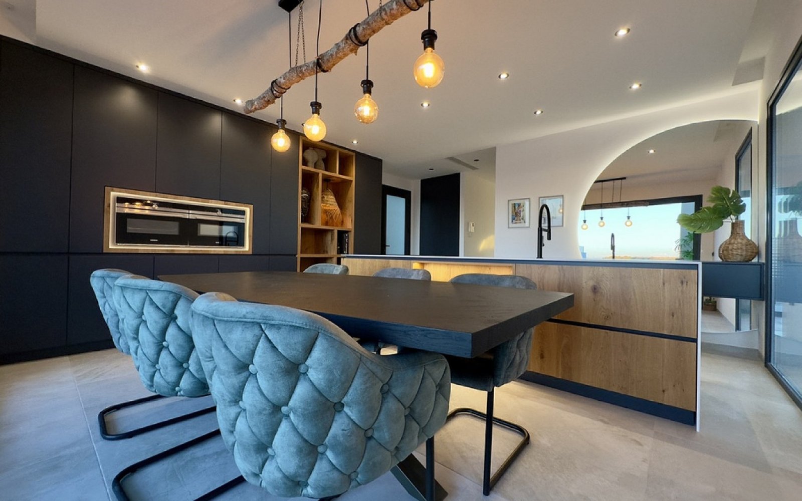 Luxuriöses Apartment mit Garten und Gemeinschaftspool