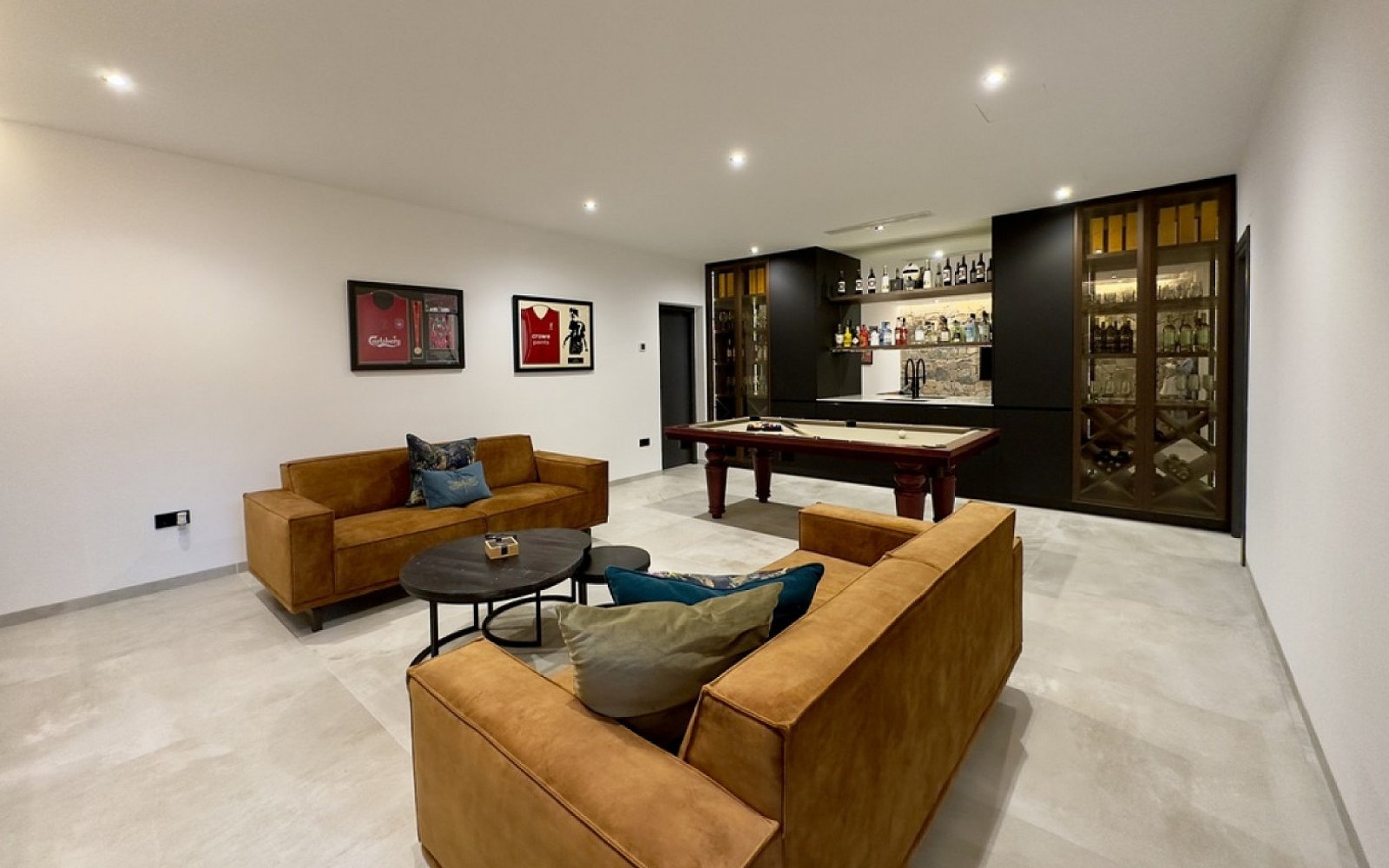 Luxuriöses Apartment mit Garten und Gemeinschaftspool