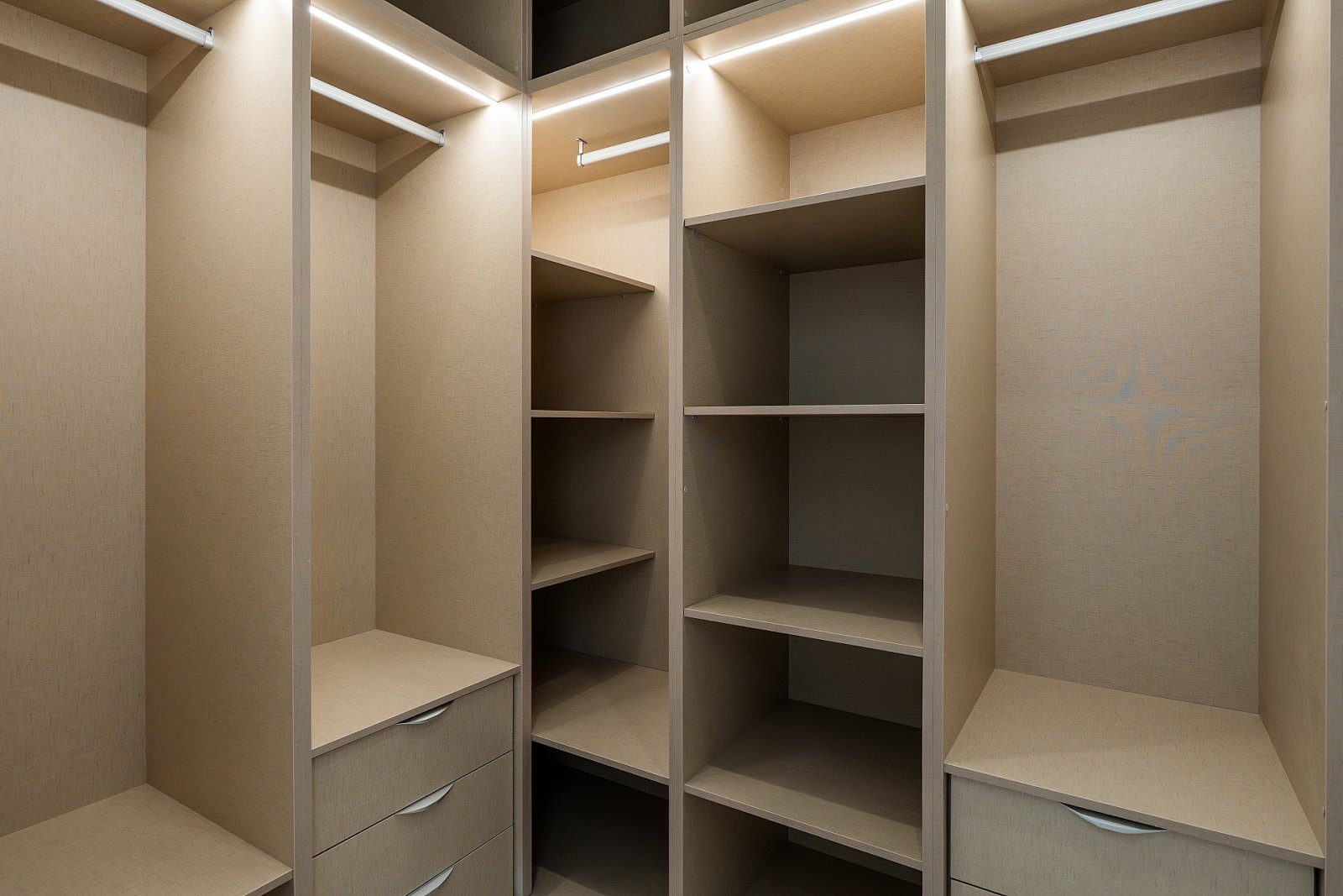 Stilvolle Villa mit Privatpool und Garage