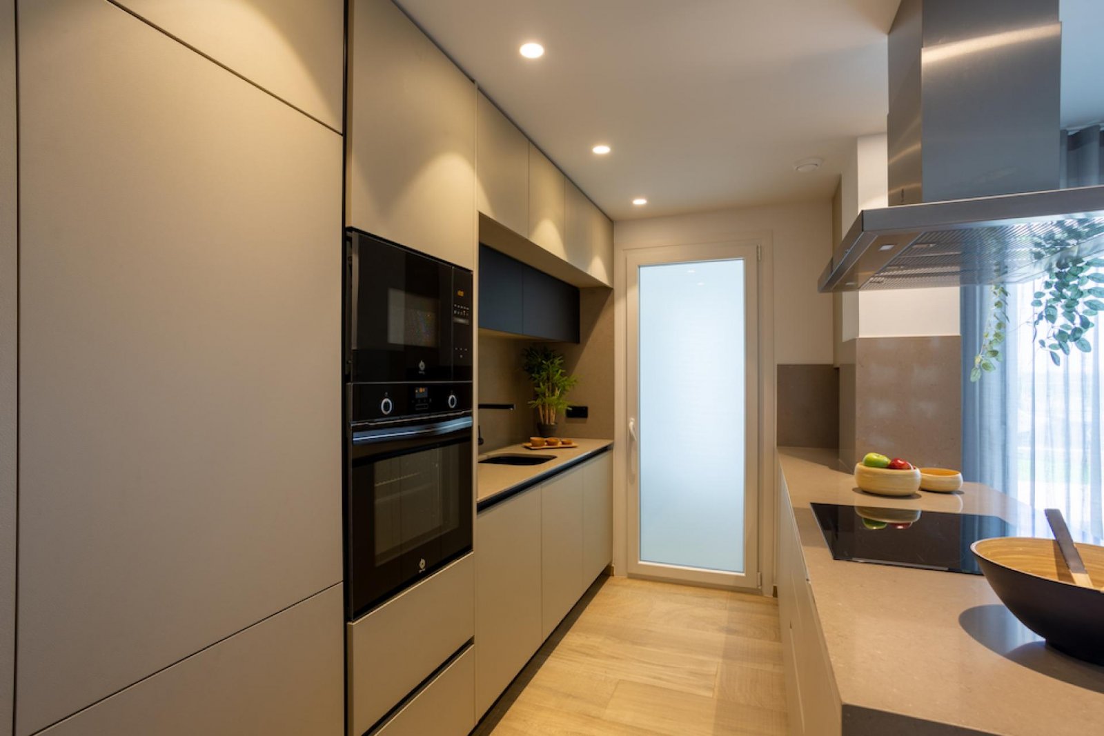 Elegantes Apartment mit Garten, 3 Schlafzimmern und privatem Komfort