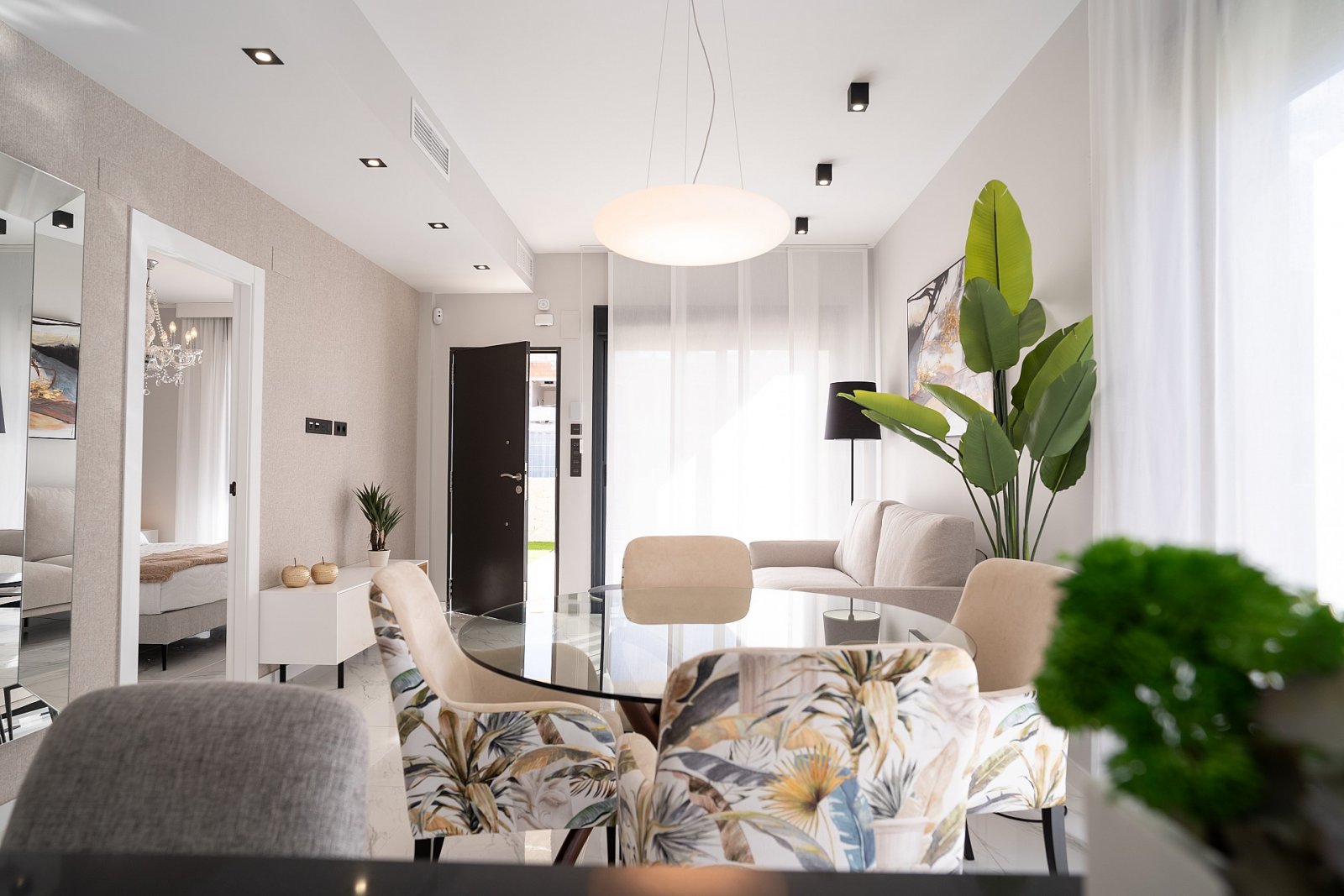 Traumwohnung mit Garten, Jacuzzi und Tiefgarage