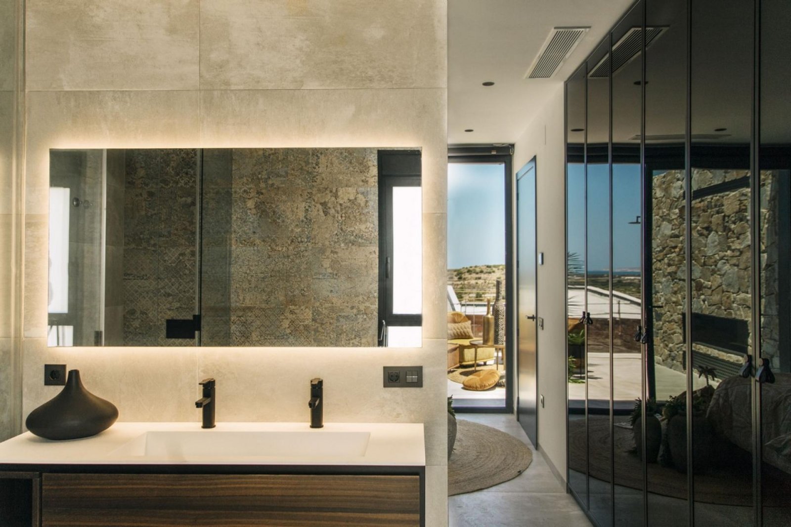 Exklusive Villa mit Infinity-Pool & Meerblick