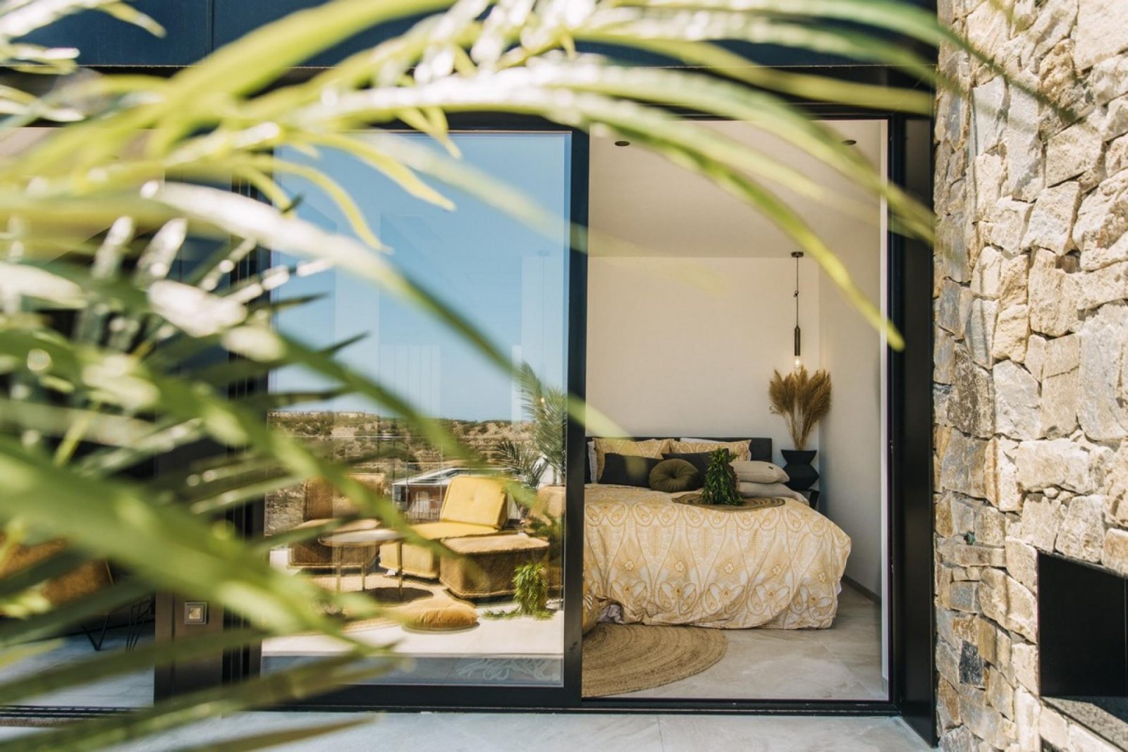 Exklusive Villa mit Infinity-Pool & Meerblick