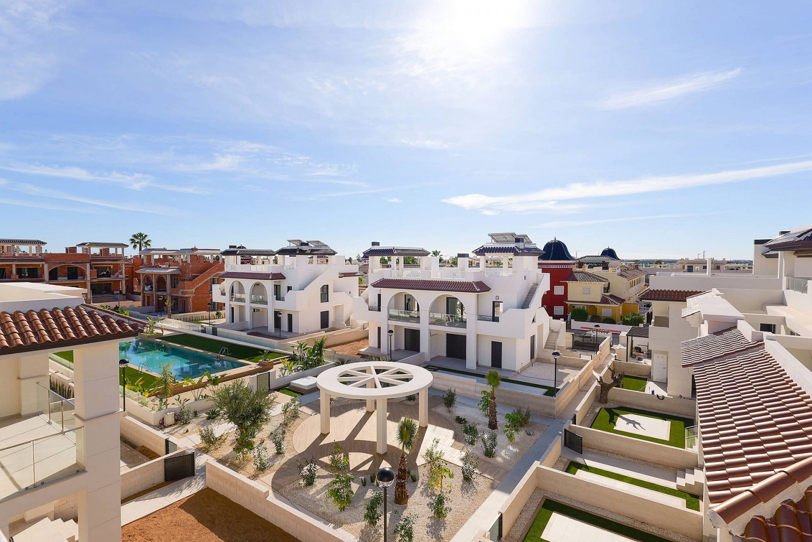 Terrassenvilla mit Pool, Nähe Strand & Golf