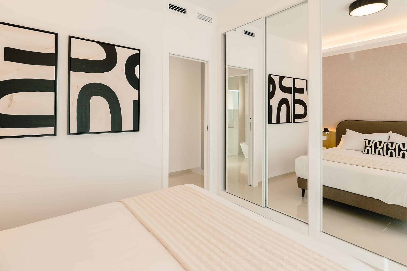 Terrassenvilla mit Pool, Nähe Strand & Golf