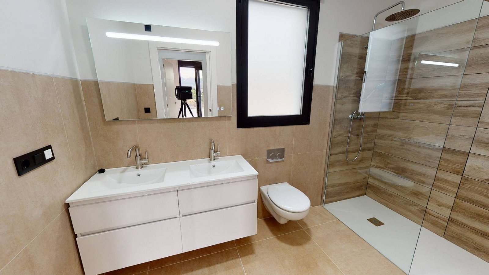 Avantgardistische Villa mit Pool und spektakulären Panoramablicken