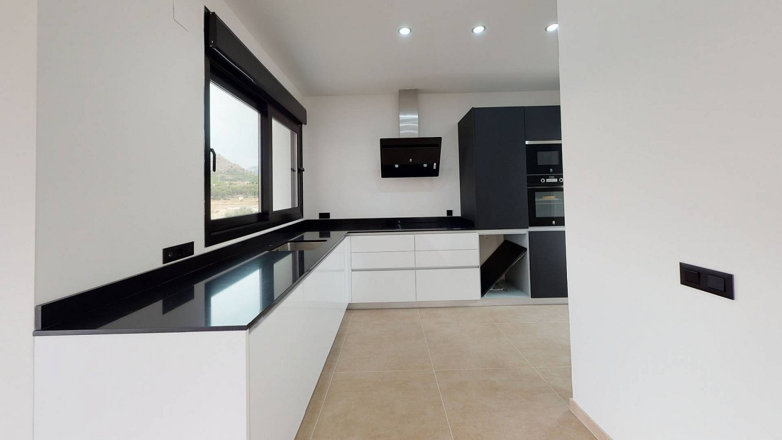 Avantgardistische Villa mit Pool und spektakulären Panoramablicken