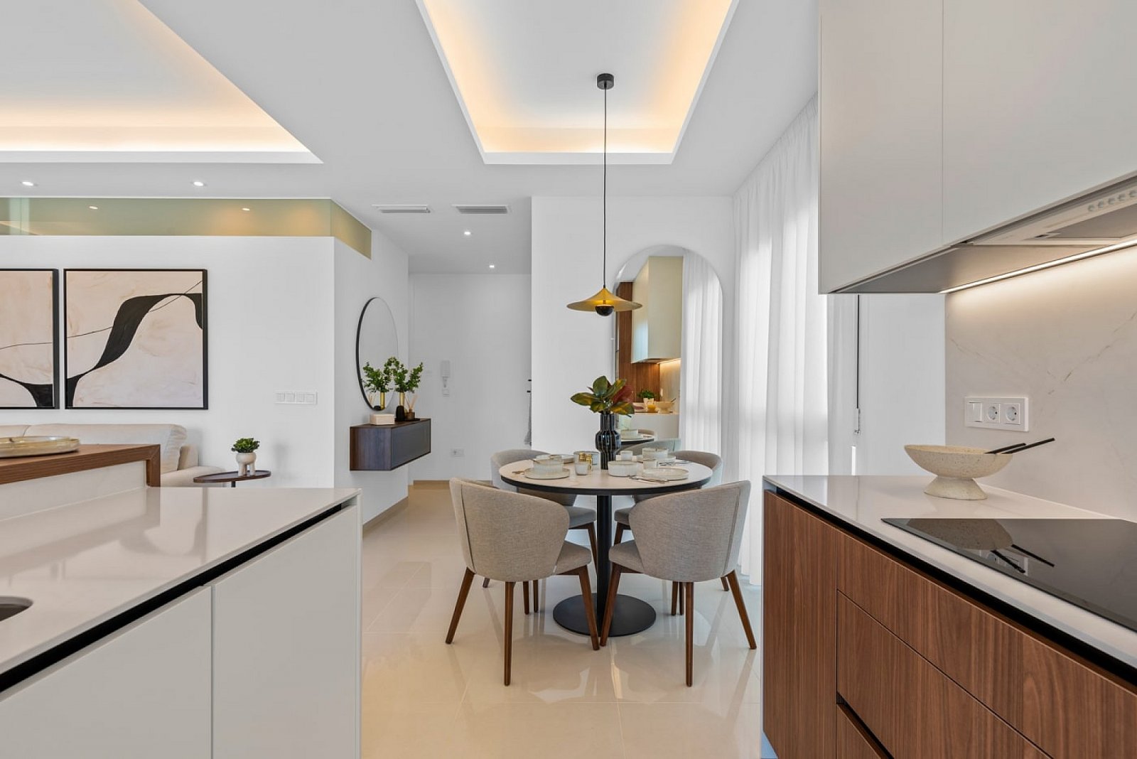 Moderne Gartenwohnung mit Pool