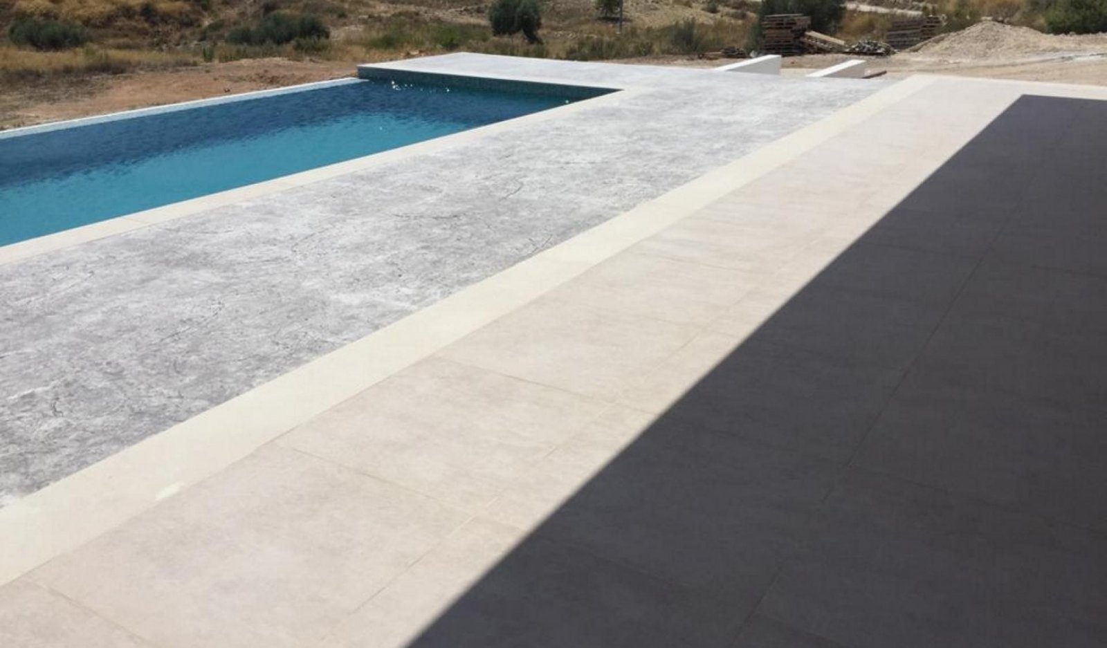 Design-Villa mit Privatpool und elegantem Wohnkonzept