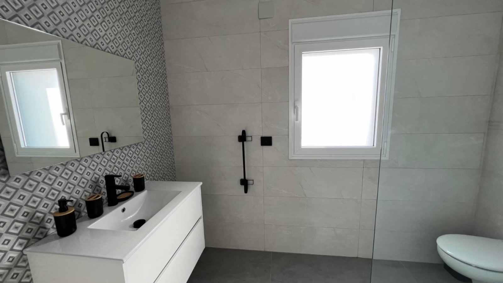 Design-Villa mit Privatpool und elegantem Wohnkonzept