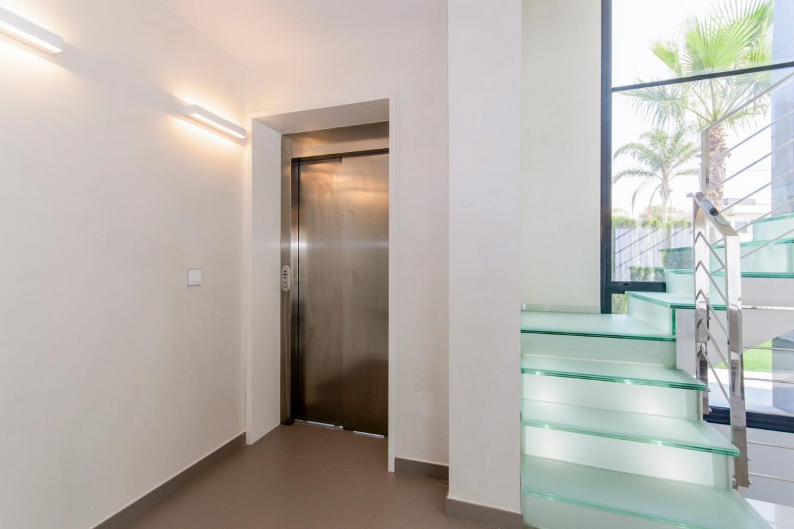 Luxusresidenz – Privatpool, Garage & elegantes Wohnen