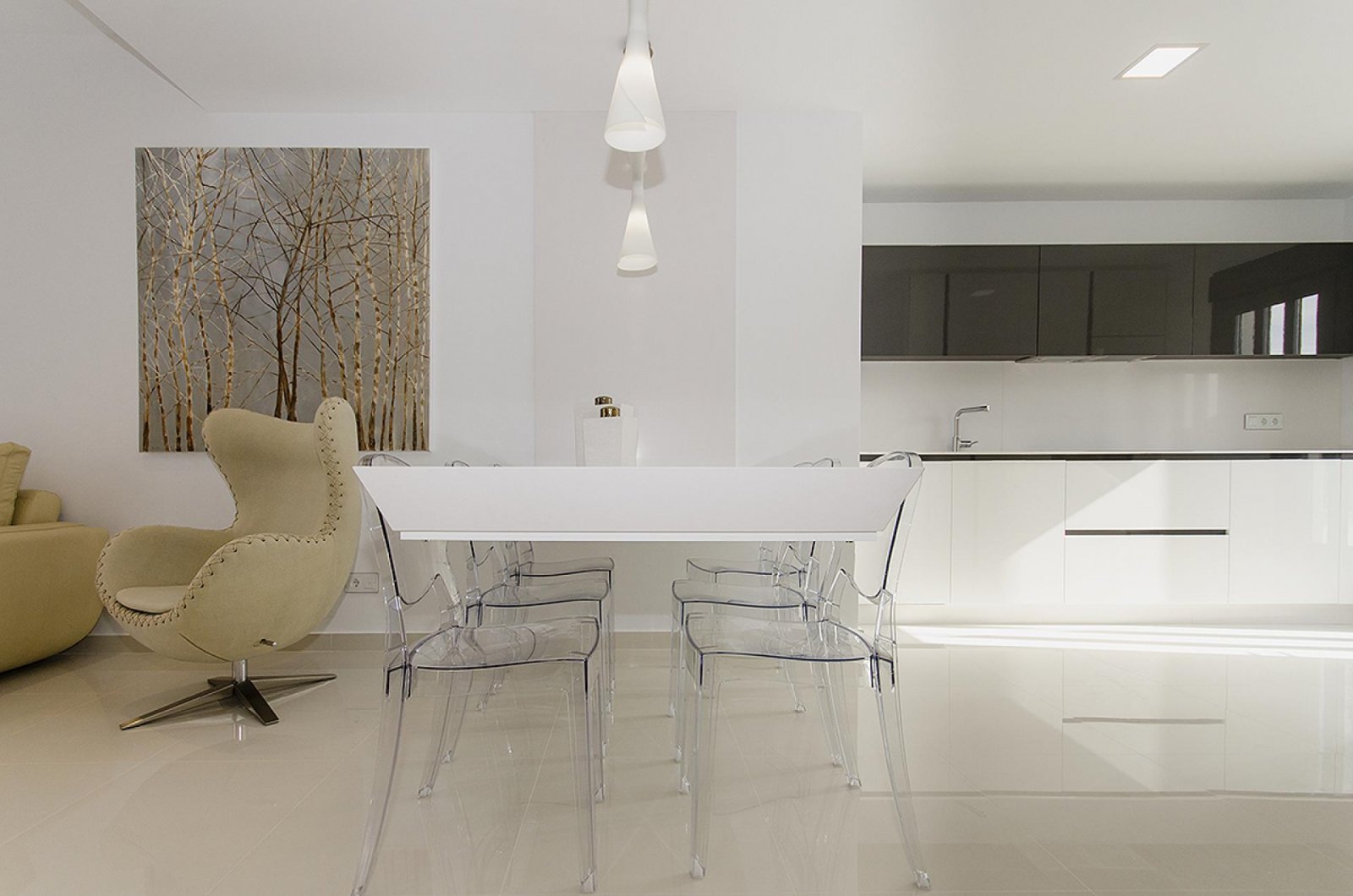 Stilvolle Villa – Pool, Stellplatz & mediterranes Wohnen