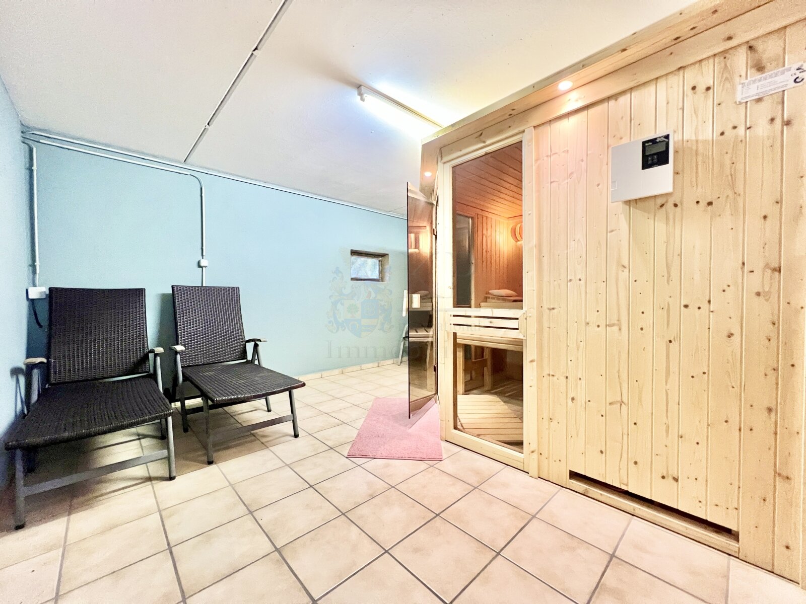 EPPSTEIN: CHARMANTES + EINMALIGES EFH MIT SOMMERGARTEN, SAUNA & TRAUMGRUNDSTÜCK 