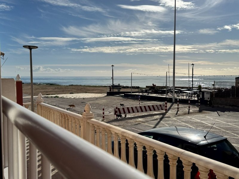 Strandnahe Wohnung mit Meerblick & Terrasse