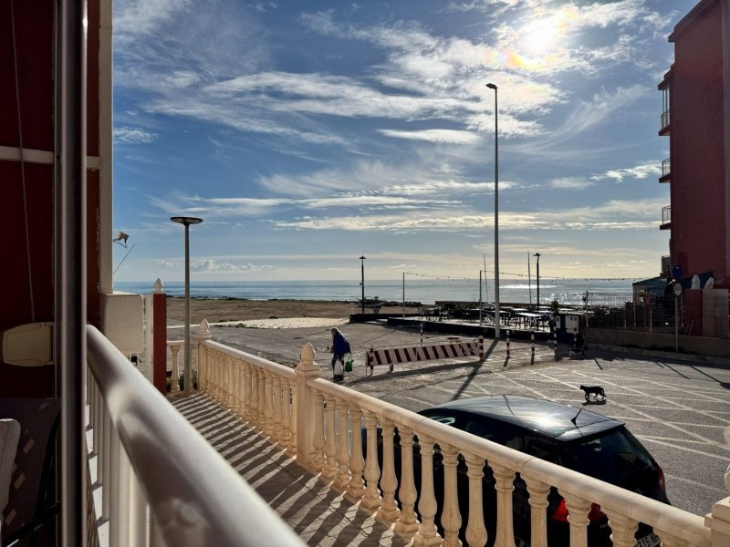 Strandnahe Wohnung mit Meerblick & Terrasse