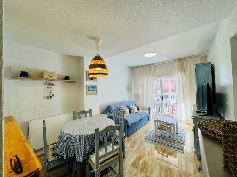 Strandnahe Wohnung mit Meerblick & Terrasse