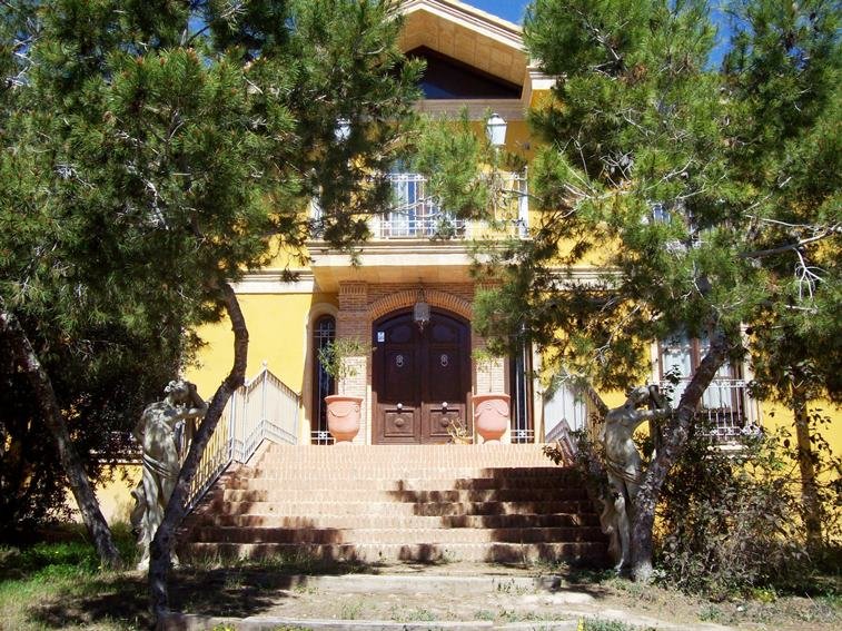 Ciudad Quesada: Exklusive Villa im Grünen mit eigenem Pool 