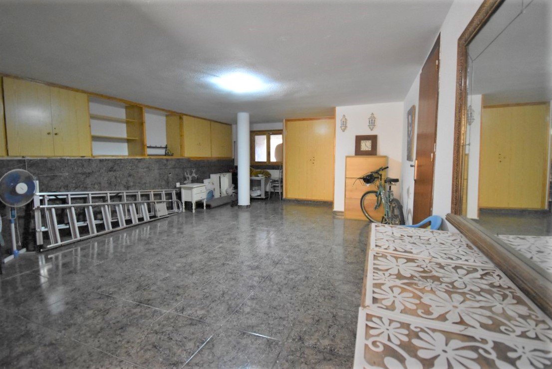 Charmante Villa mit großem Grundstück, Pool & mediterranem Flair