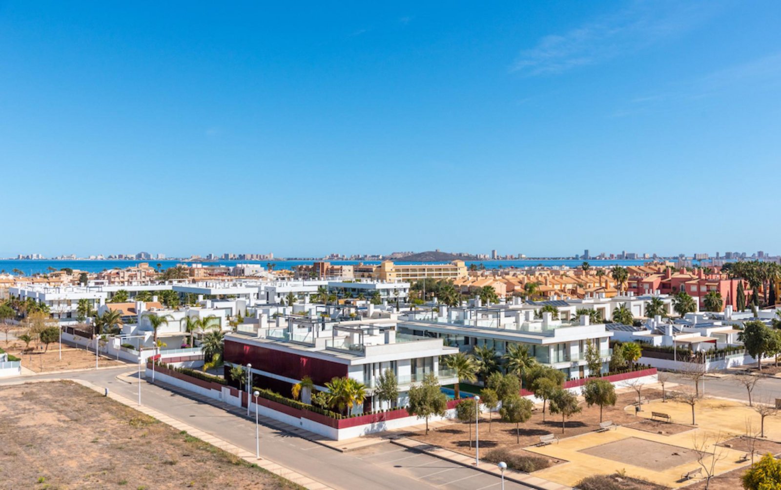 Exklusive Apartments mit Pool und Meerblick