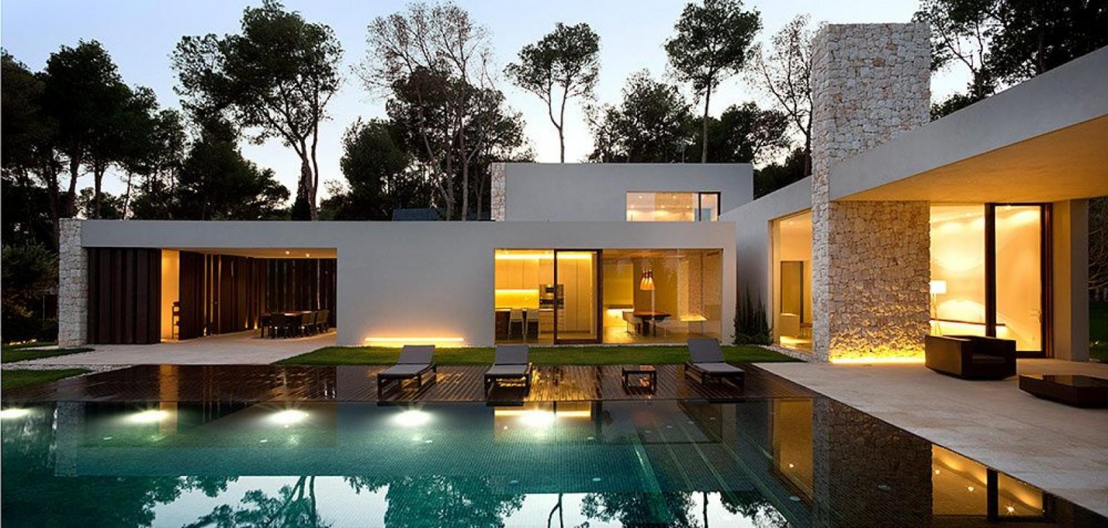 Yecla: Mediterraner Luxus: Villa mit Pool 
