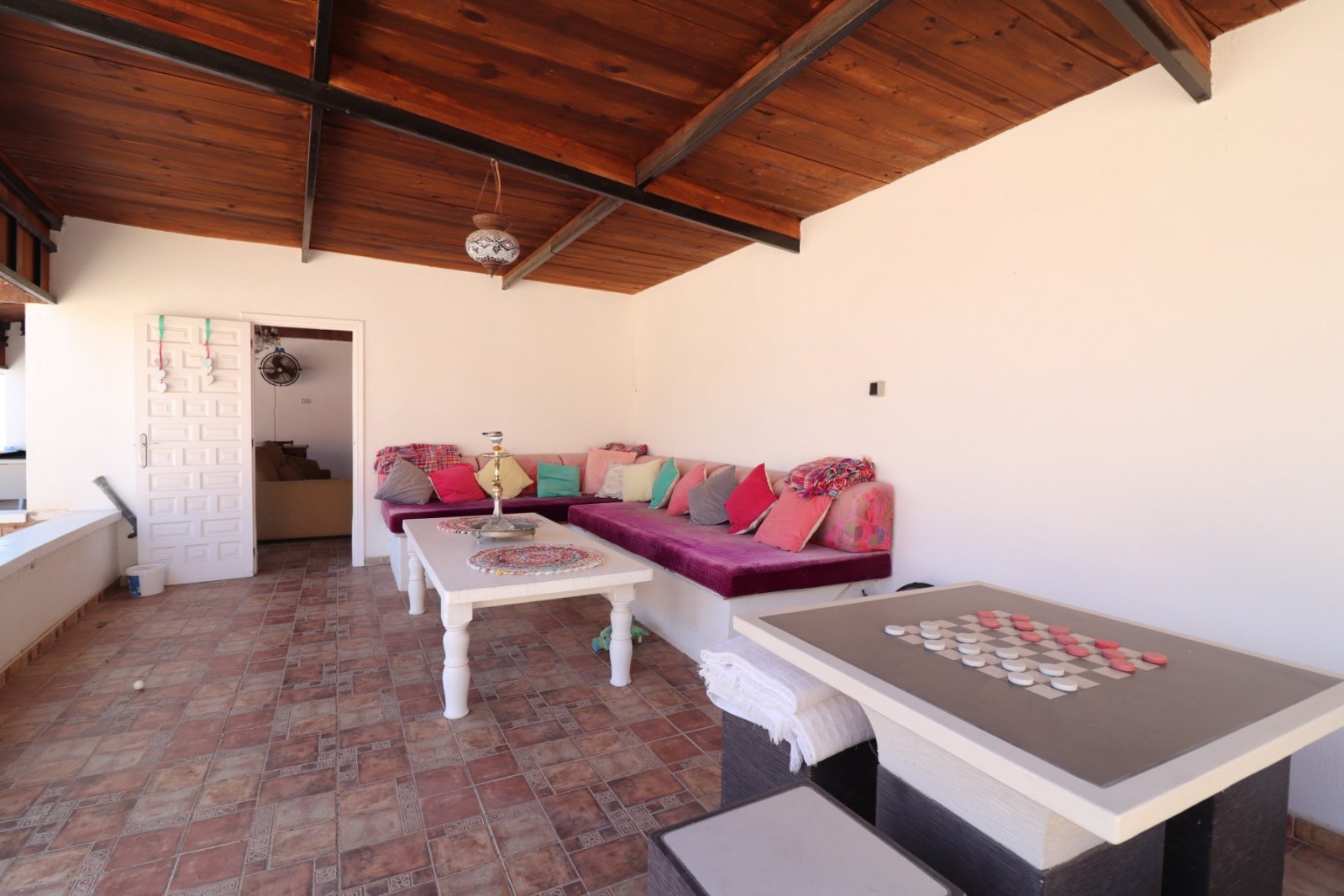 Charmante Landvilla mit Outdoor-Küche und Pool