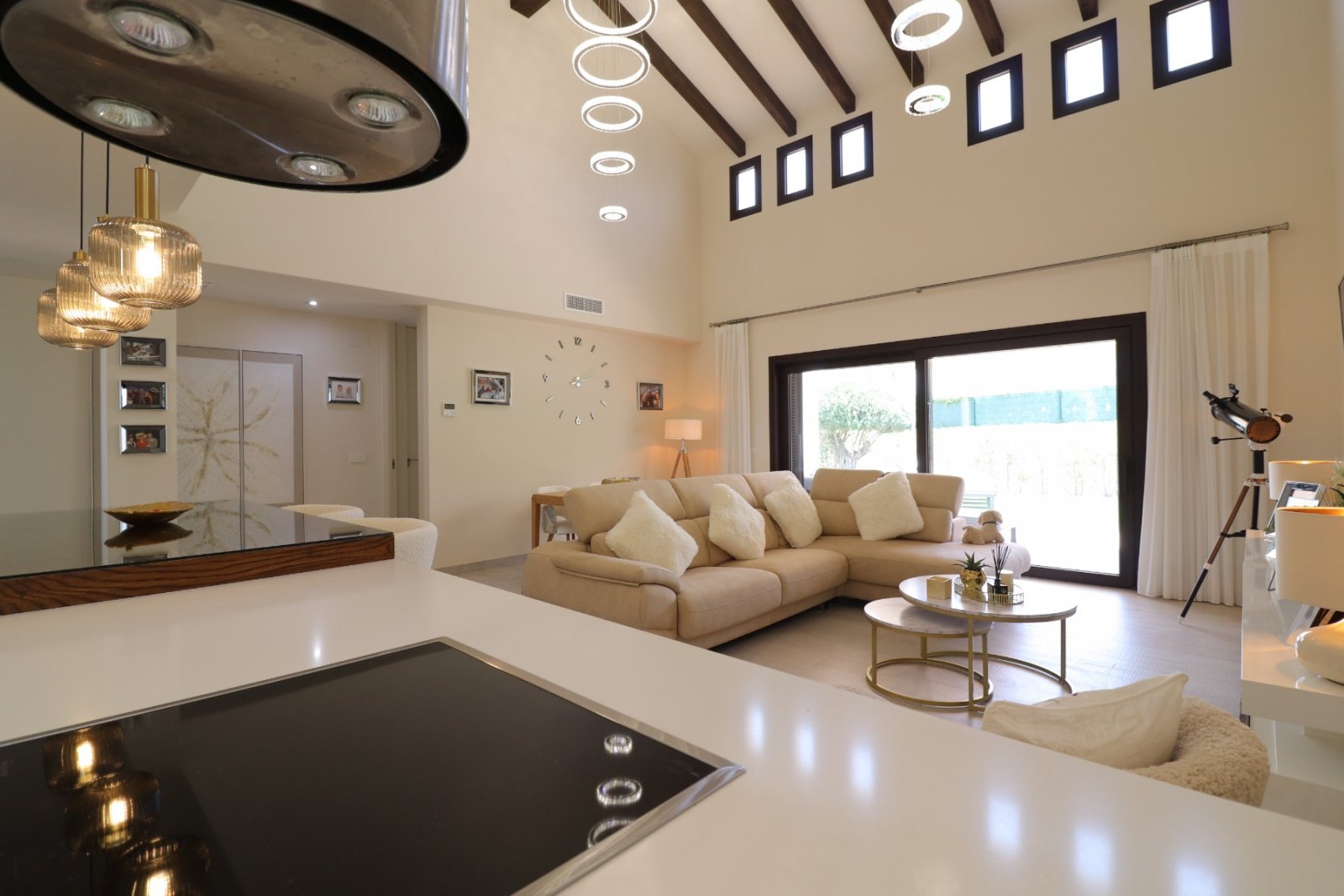 Elegante Villa mit traumhaftem Sonnenblick