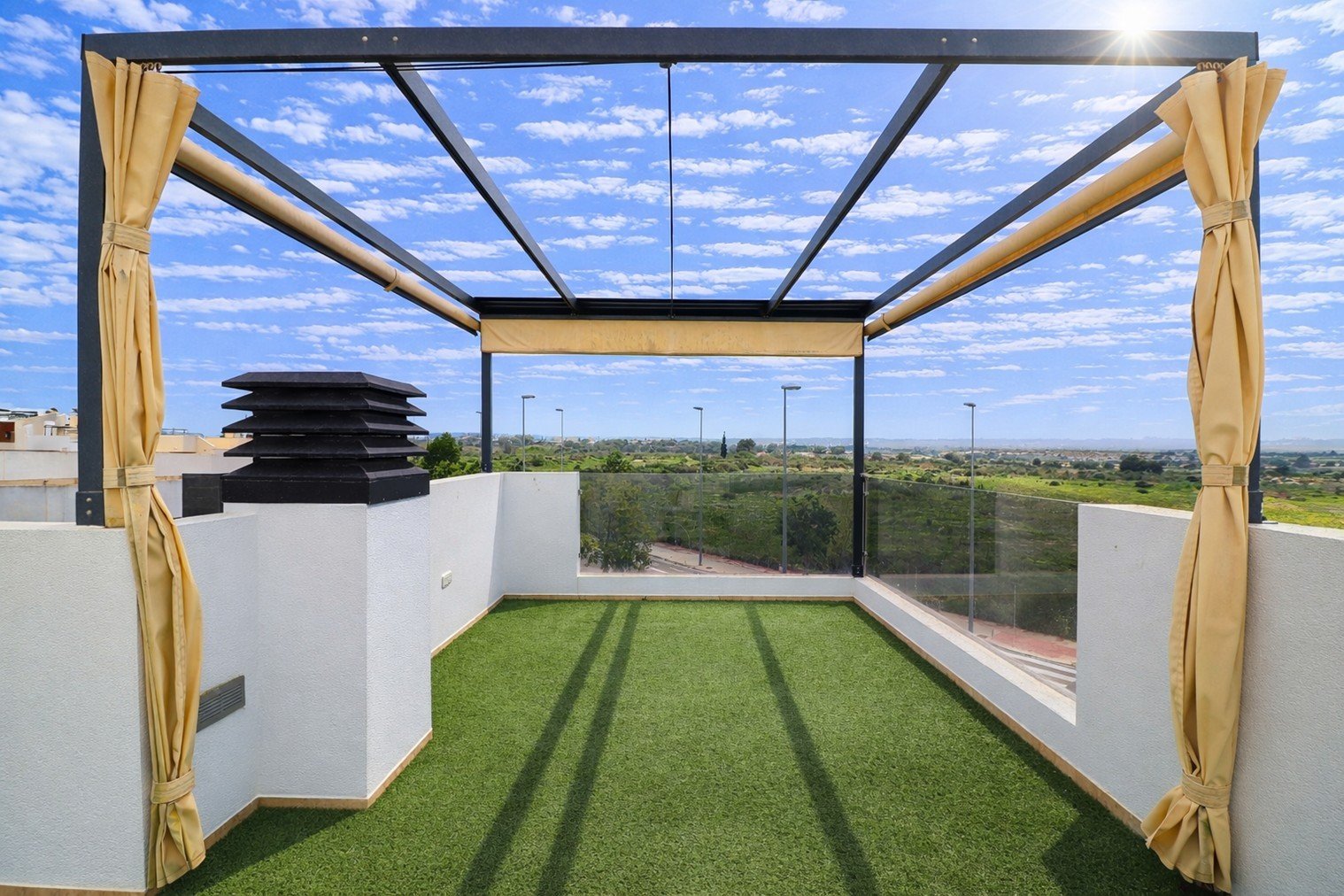 Exklusives Wohnen mit Sonne, Garten und Solarium