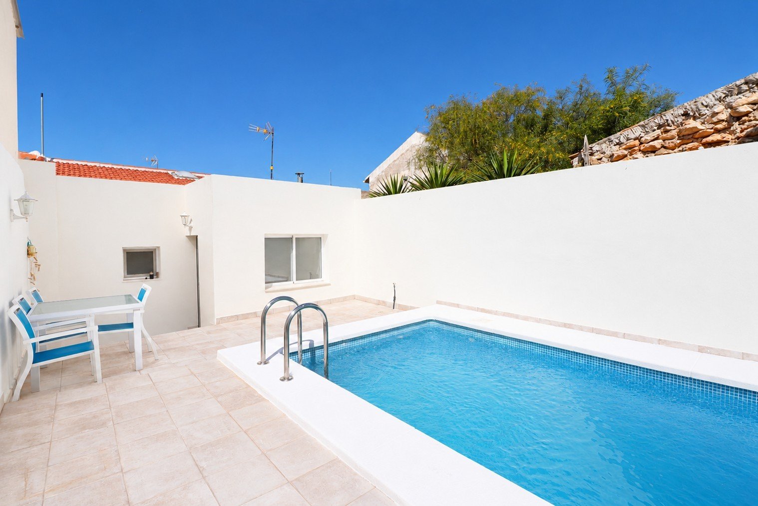 Benijofar: Komplett renovierter Bungalow mit privatem Pool 