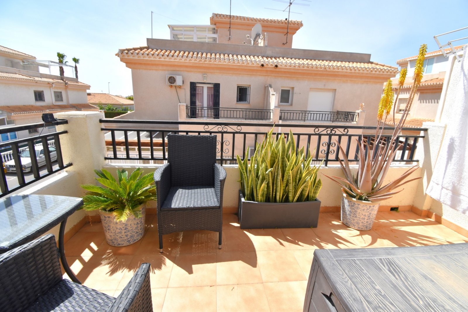 Charmante Villa mit Terrasse und Gemeinschaftspool