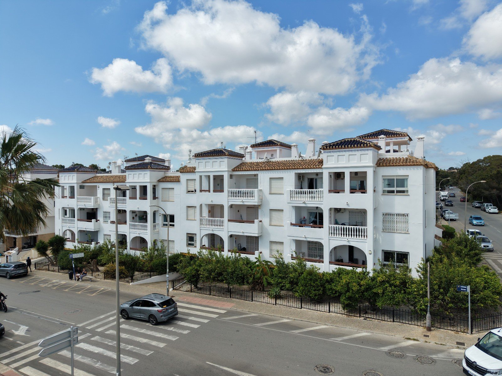 Villamartin: Moderne Wohnung in Toplage nahe Strand und Zentrum 