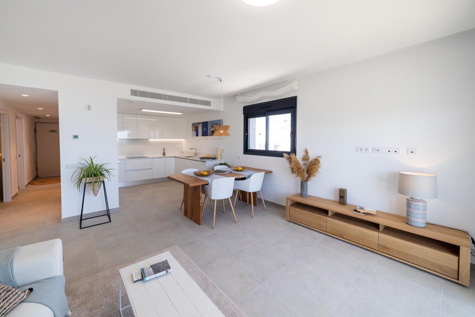 Traumwohnung mit Meerblick, Terrasse & Pool