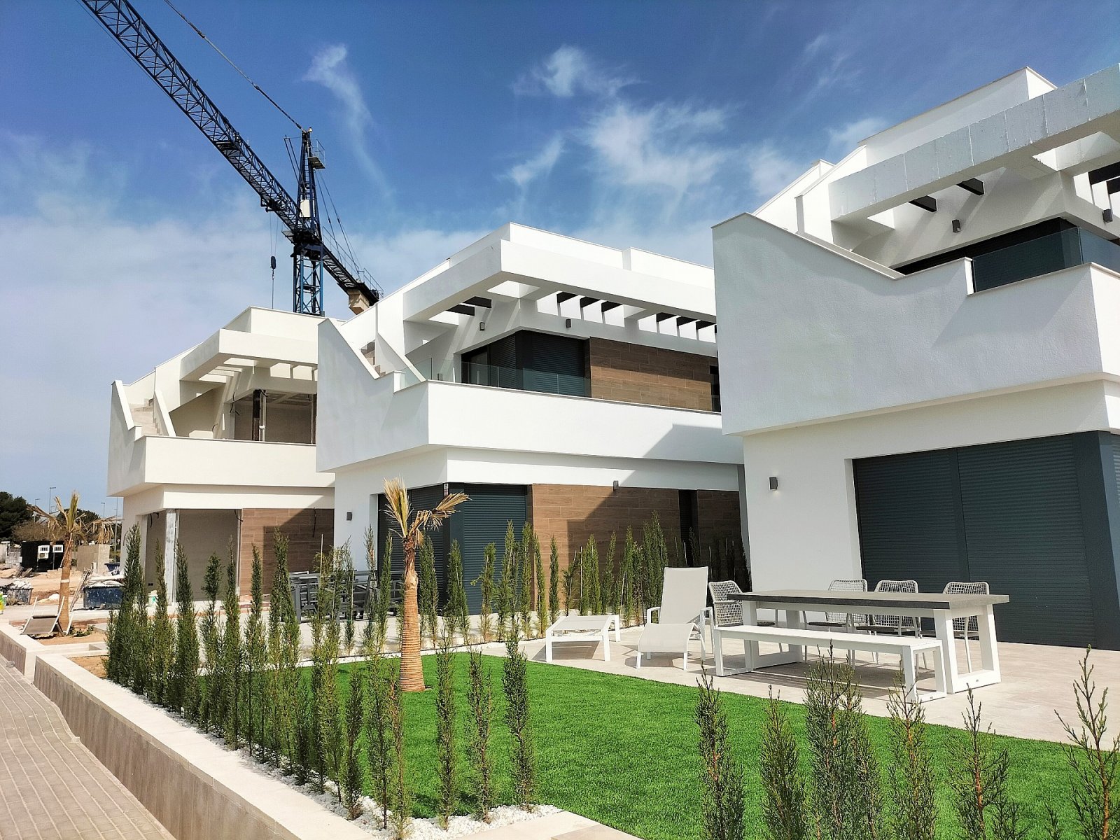 Stilvolle Villa mit großzügigen Wohnbereichen und Gemeinschaftspool