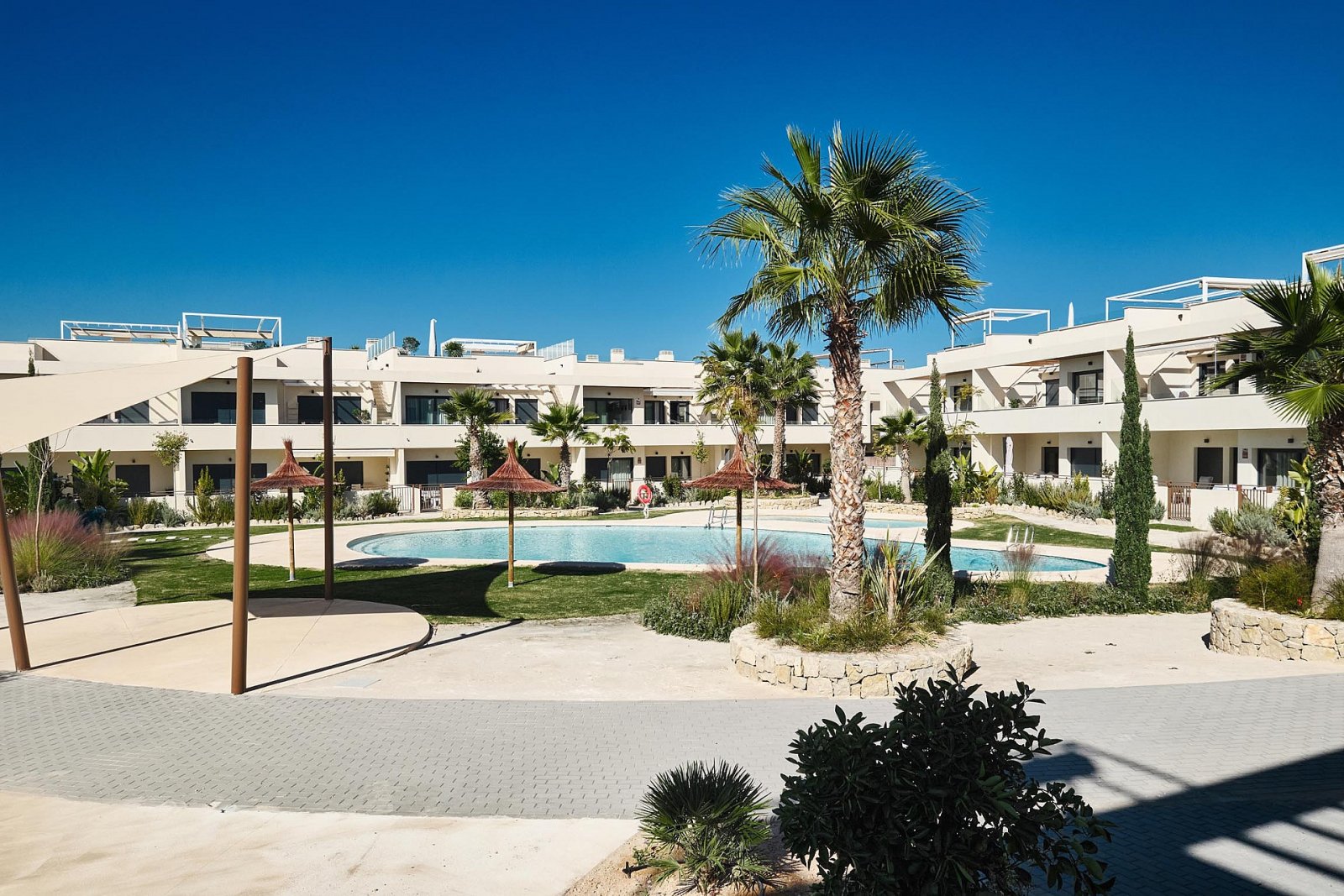 Torrevieja: Moderne Apartments mit Solarium und Gemeinschaftspool 