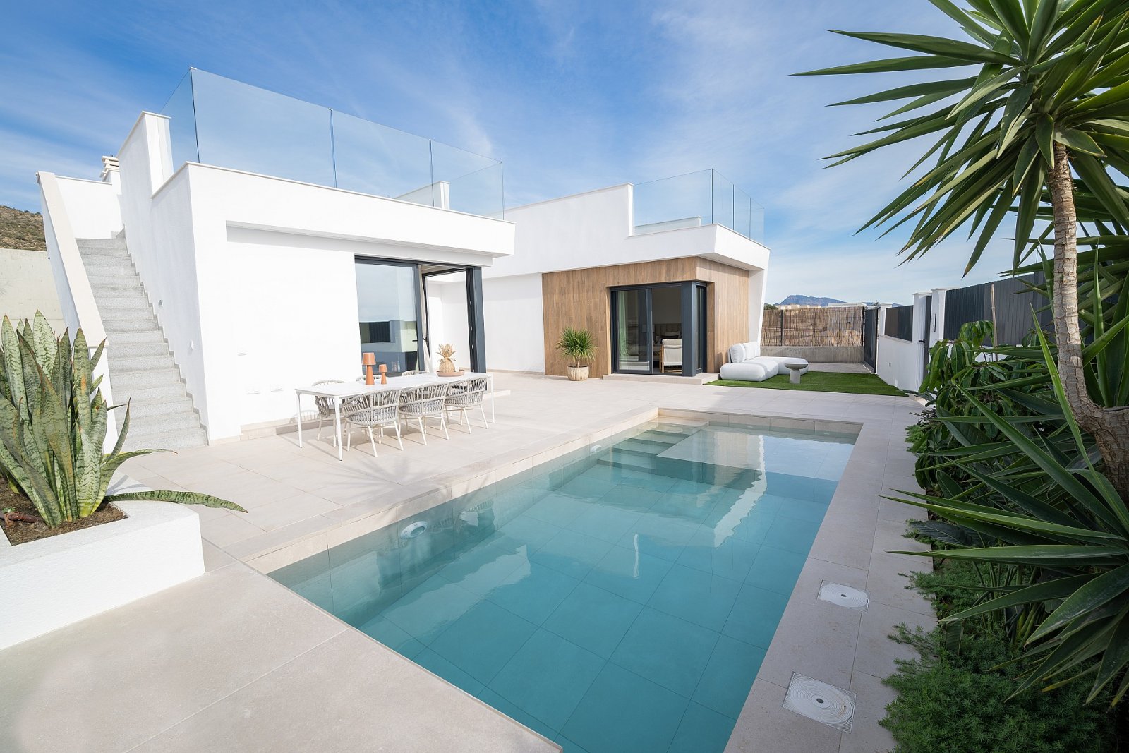 Moderne Golfvilla mit 3 Pool